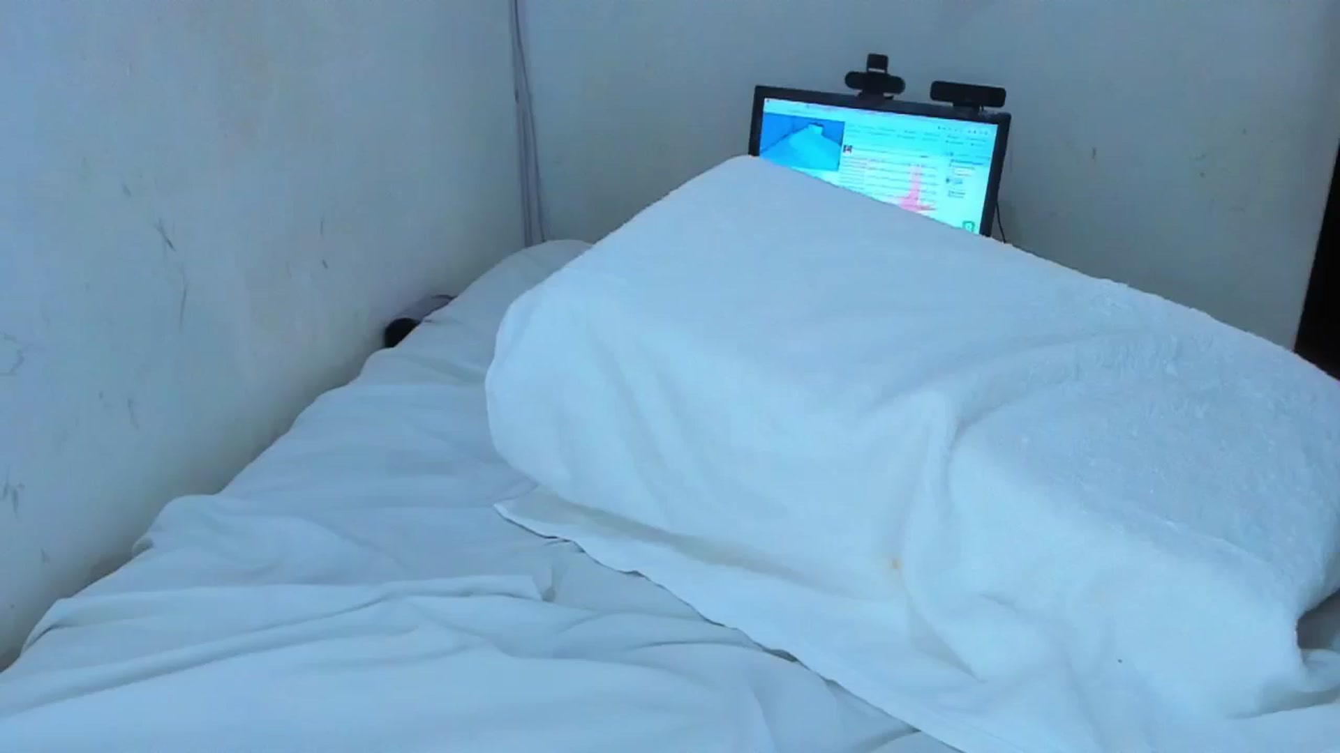 Gallery image thumbnail from SweetNinotCHk's myfreecams stream on, 11/22/2025, 20:46 image 18 of 20