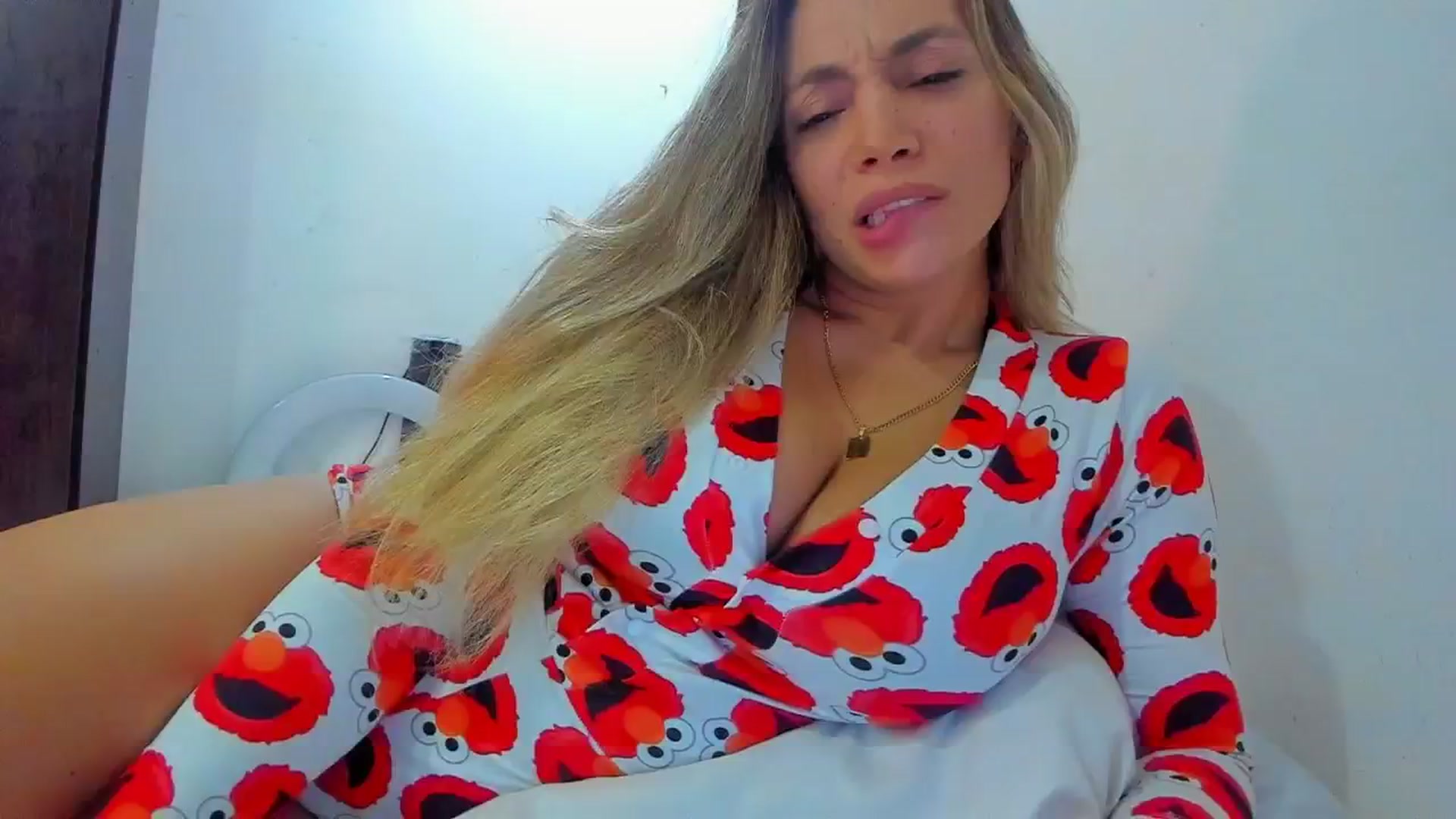 Gallery image thumbnail from SweetNinotCHk's myfreecams stream on, 11/28/2025, 02:45 image 16 of 20