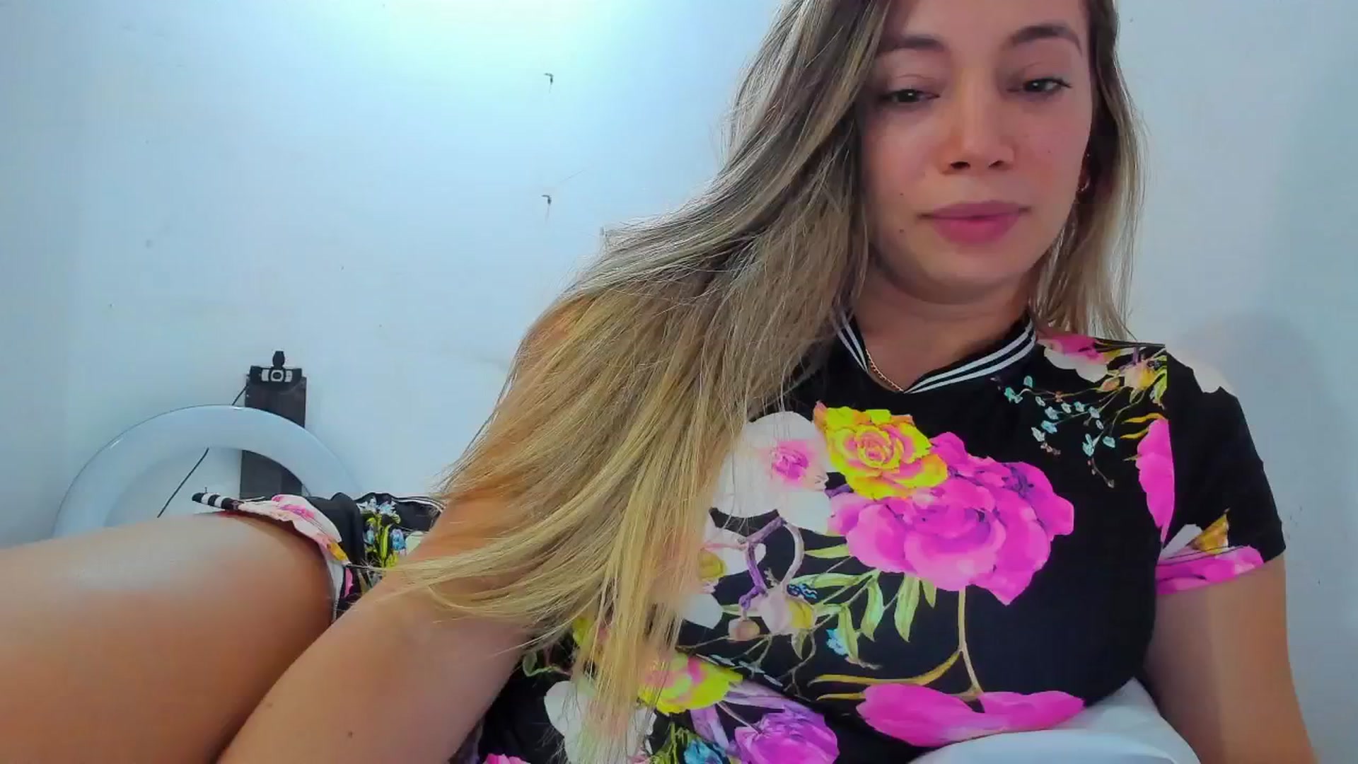 Gallery image thumbnail from SweetNinotCHk's myfreecams stream on, 12/26/2025, 17:41 image 19 of 20