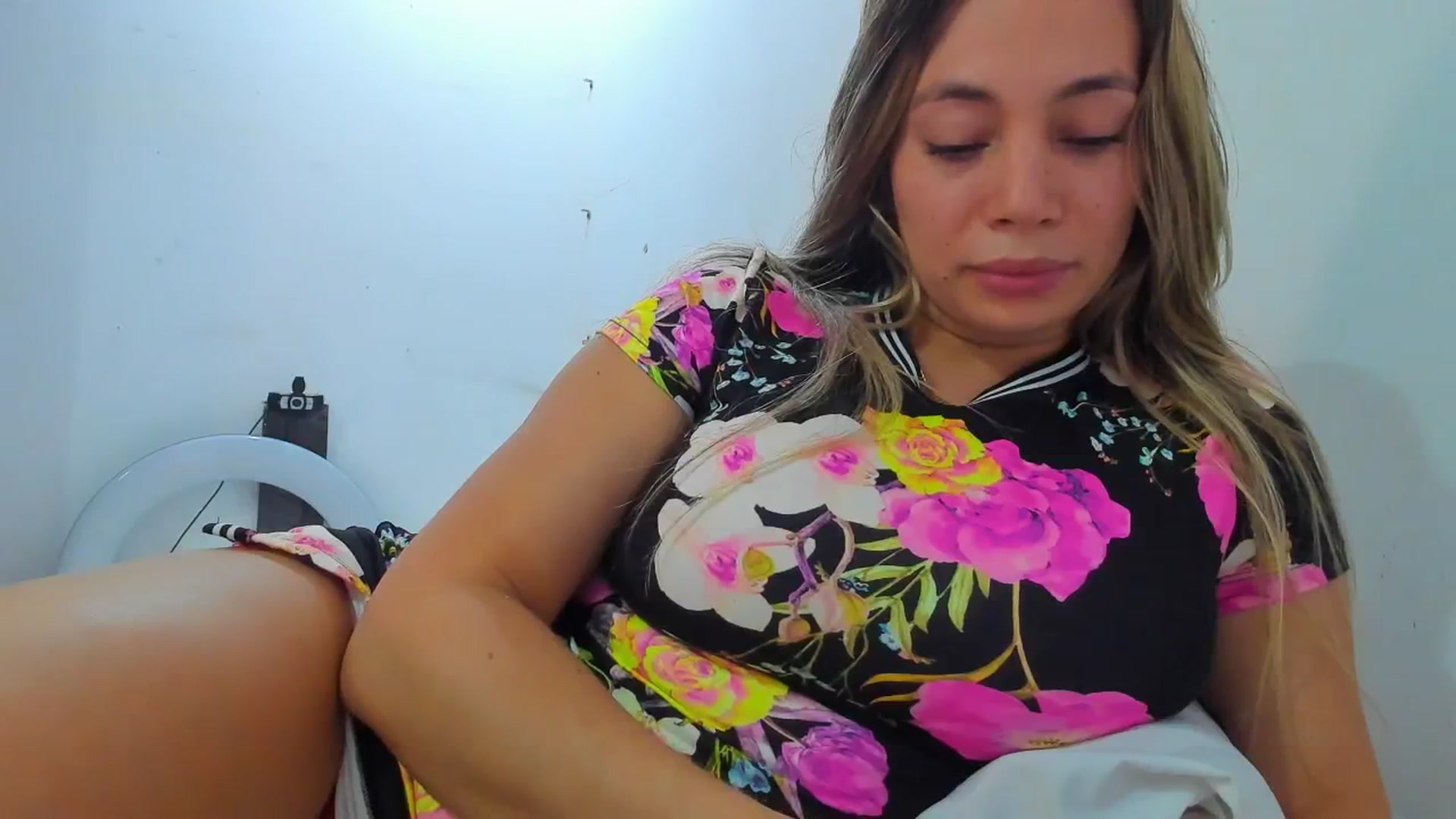 Gallery image thumbnail from SweetNinotCHk's myfreecams stream on, 12/26/2025, 17:41 image 2 of 20