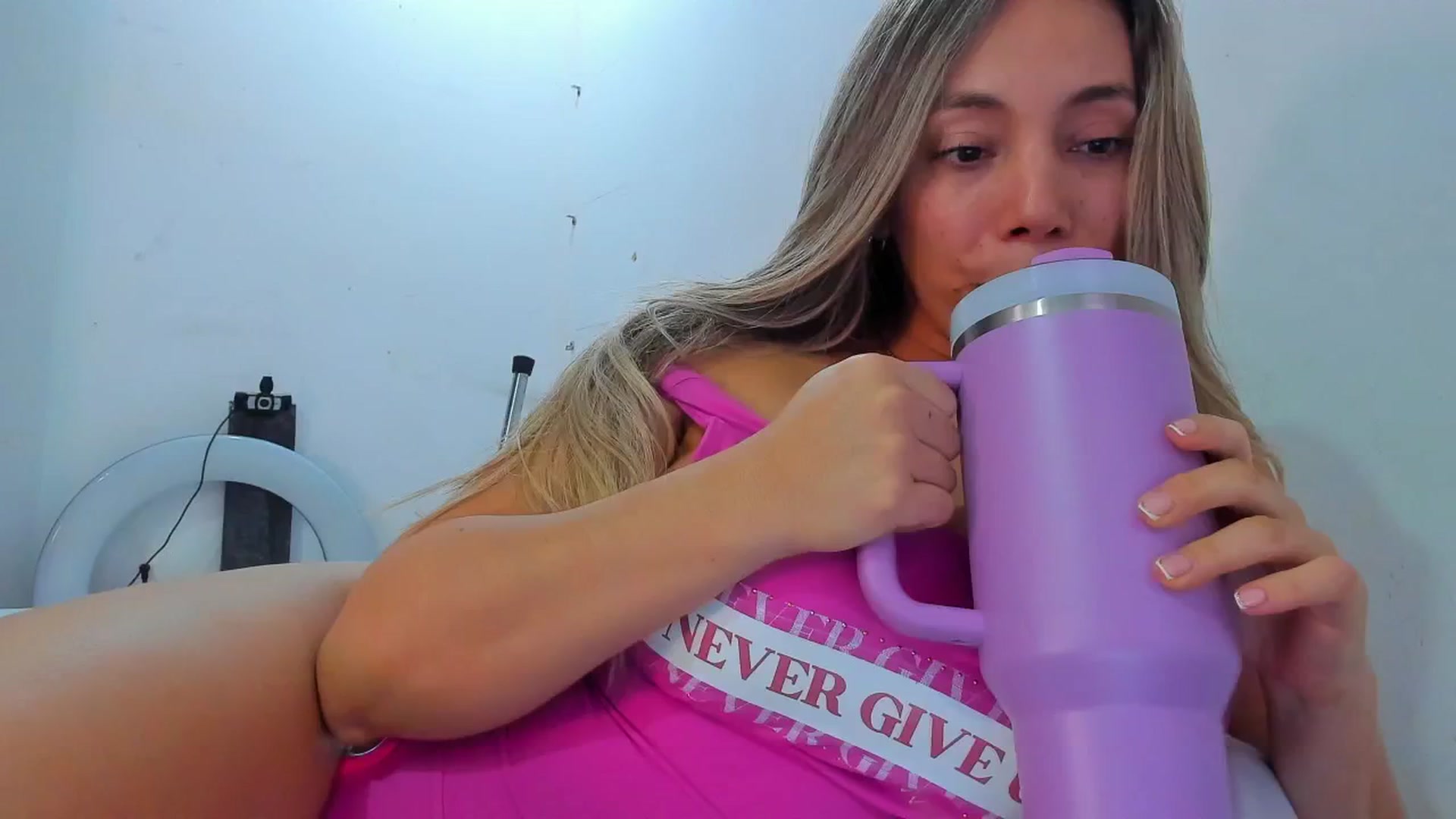 Gallery image thumbnail from SweetNinotCHk's myfreecams stream on, 01/08/2026, 17:54 image 9 of 20