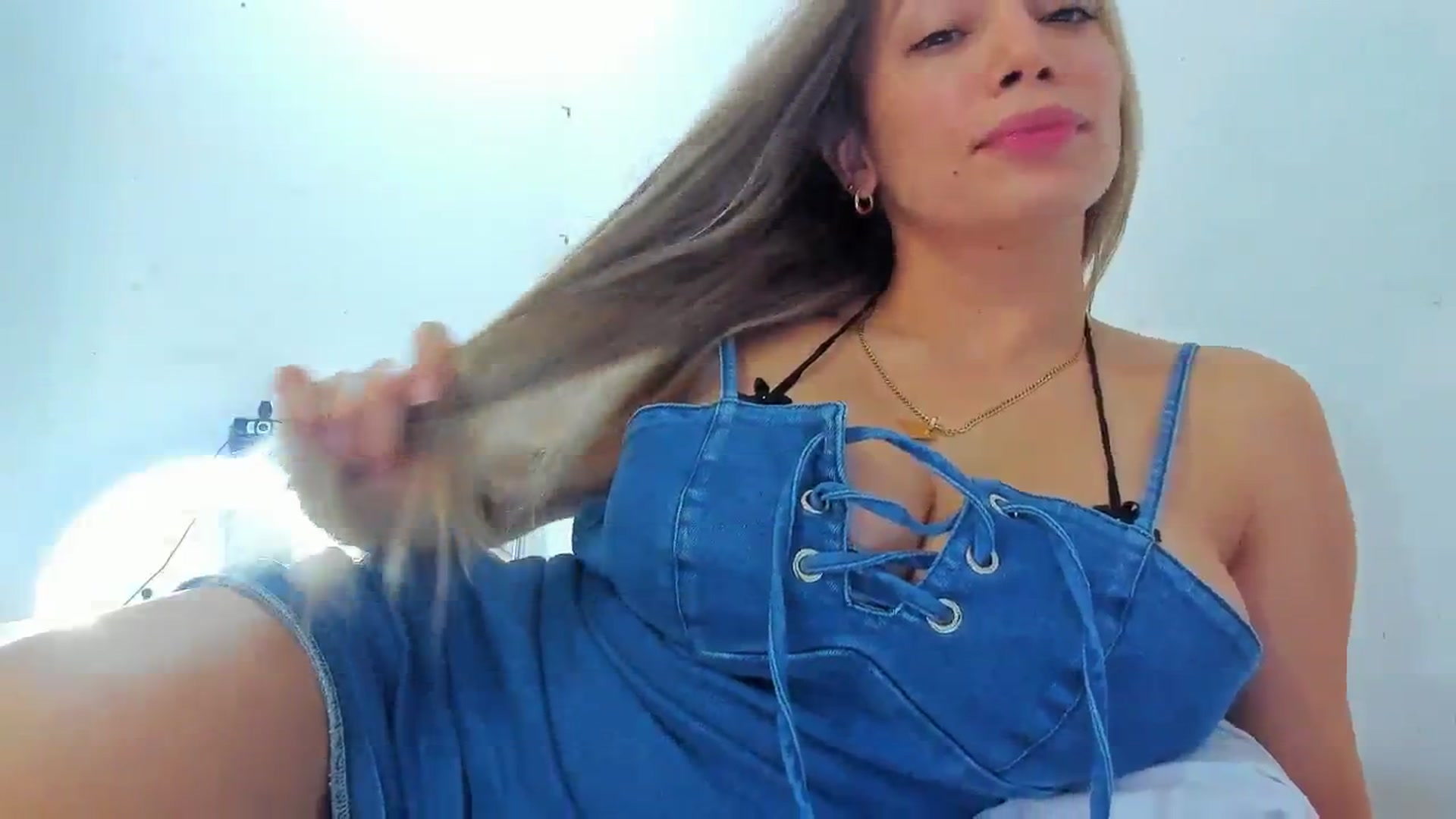 Gallery image thumbnail from SweetNinotCHk's myfreecams stream on, 01/10/2026, 16:32 image 11 of 20