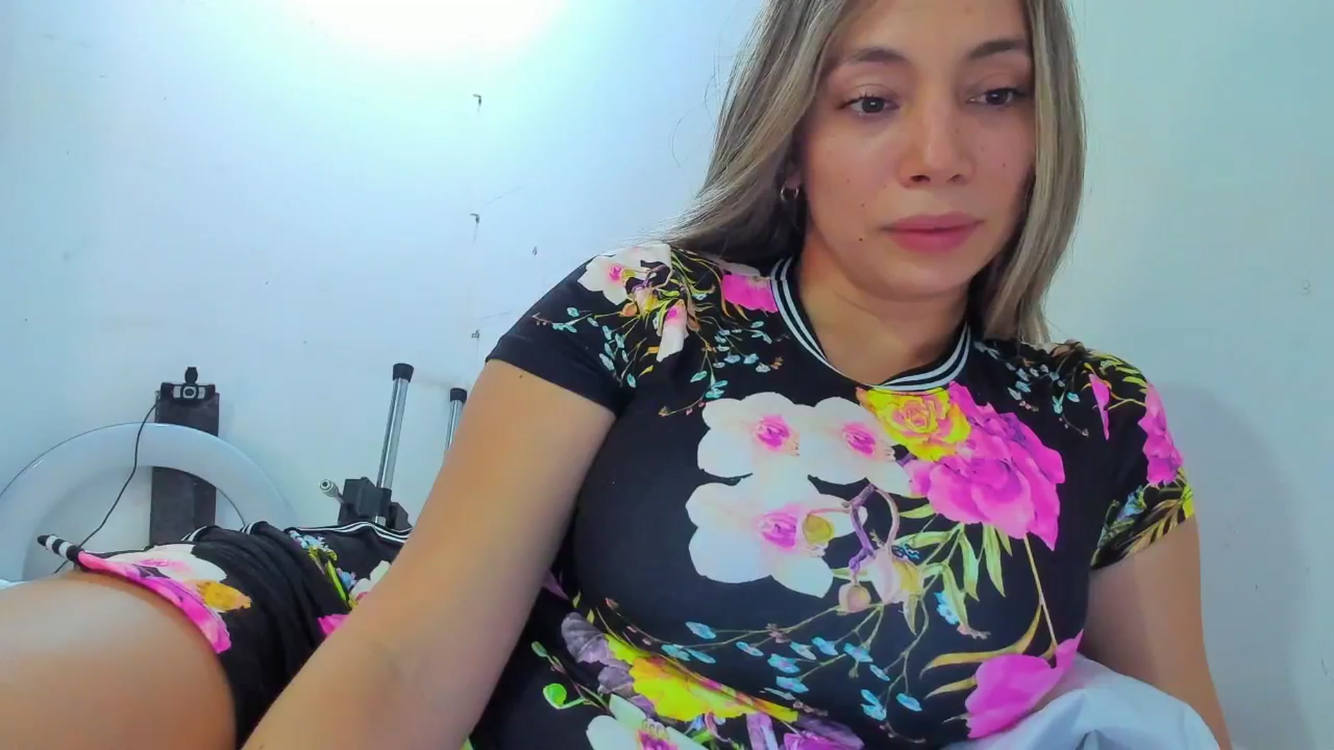 Gallery image thumbnail from SweetNinotCHk's myfreecams stream on, 01/11/2026, 15:32 image 4 of 20