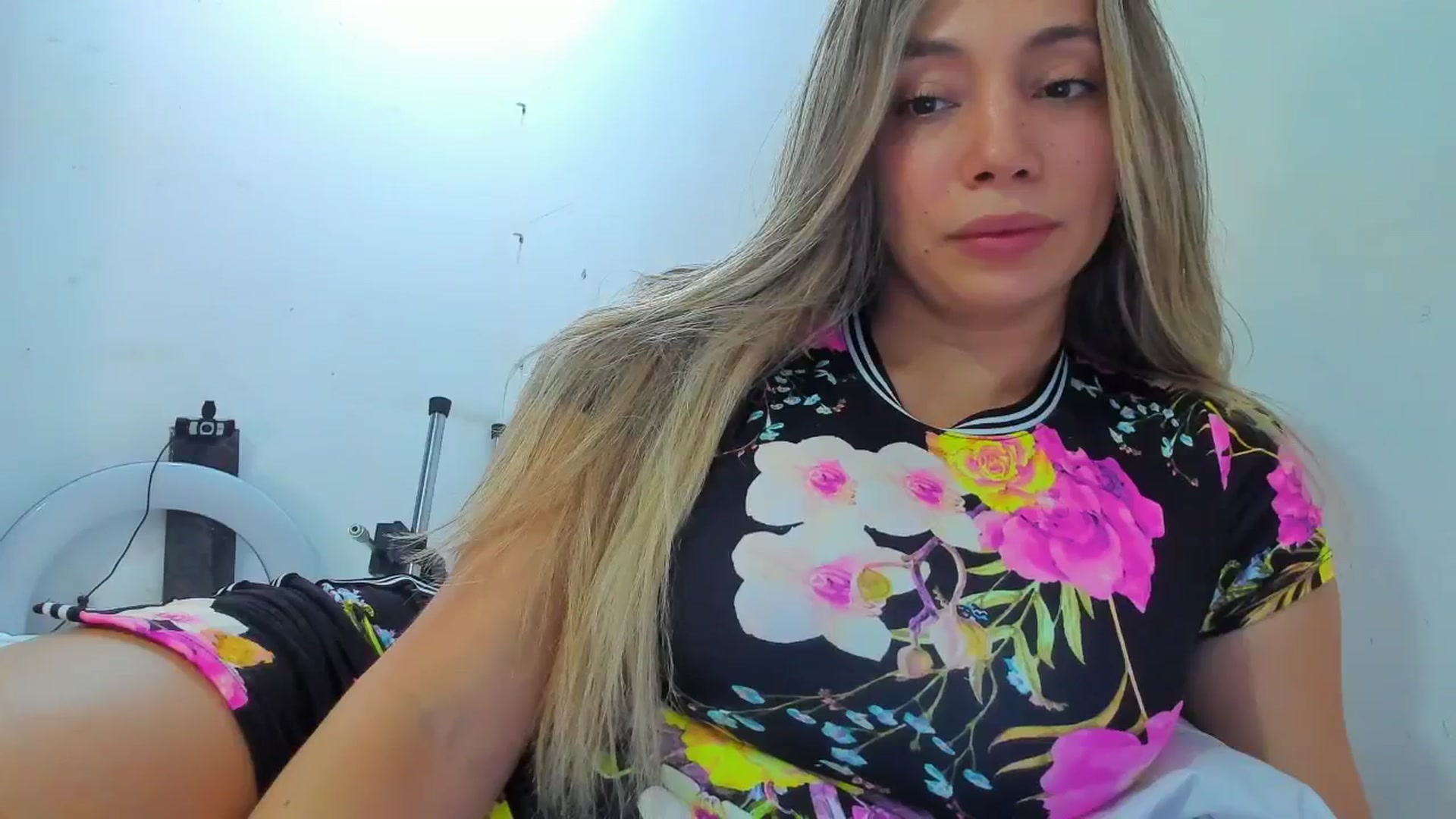Gallery image thumbnail from SweetNinotCHk's myfreecams stream on, 01/11/2026, 15:32 image 12 of 20