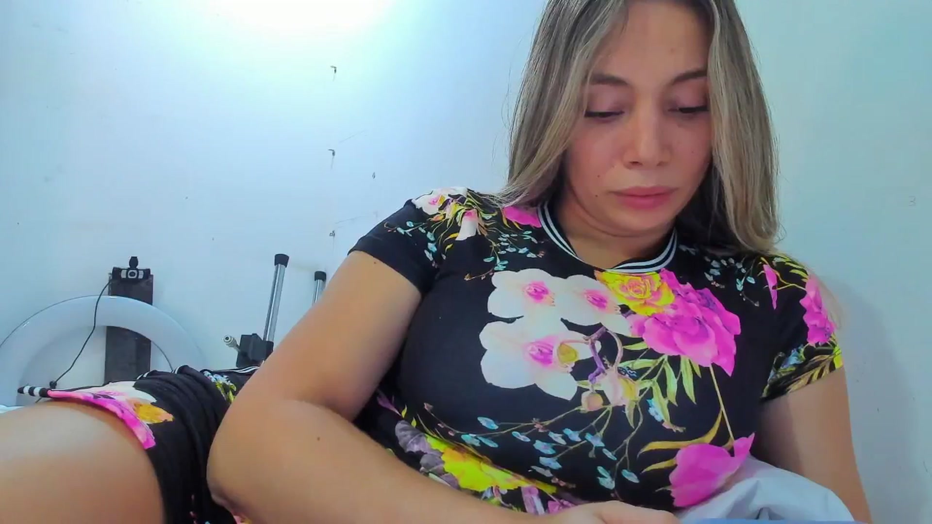 Gallery image thumbnail from SweetNinotCHk's myfreecams stream on, 01/11/2026, 15:32 image 10 of 20