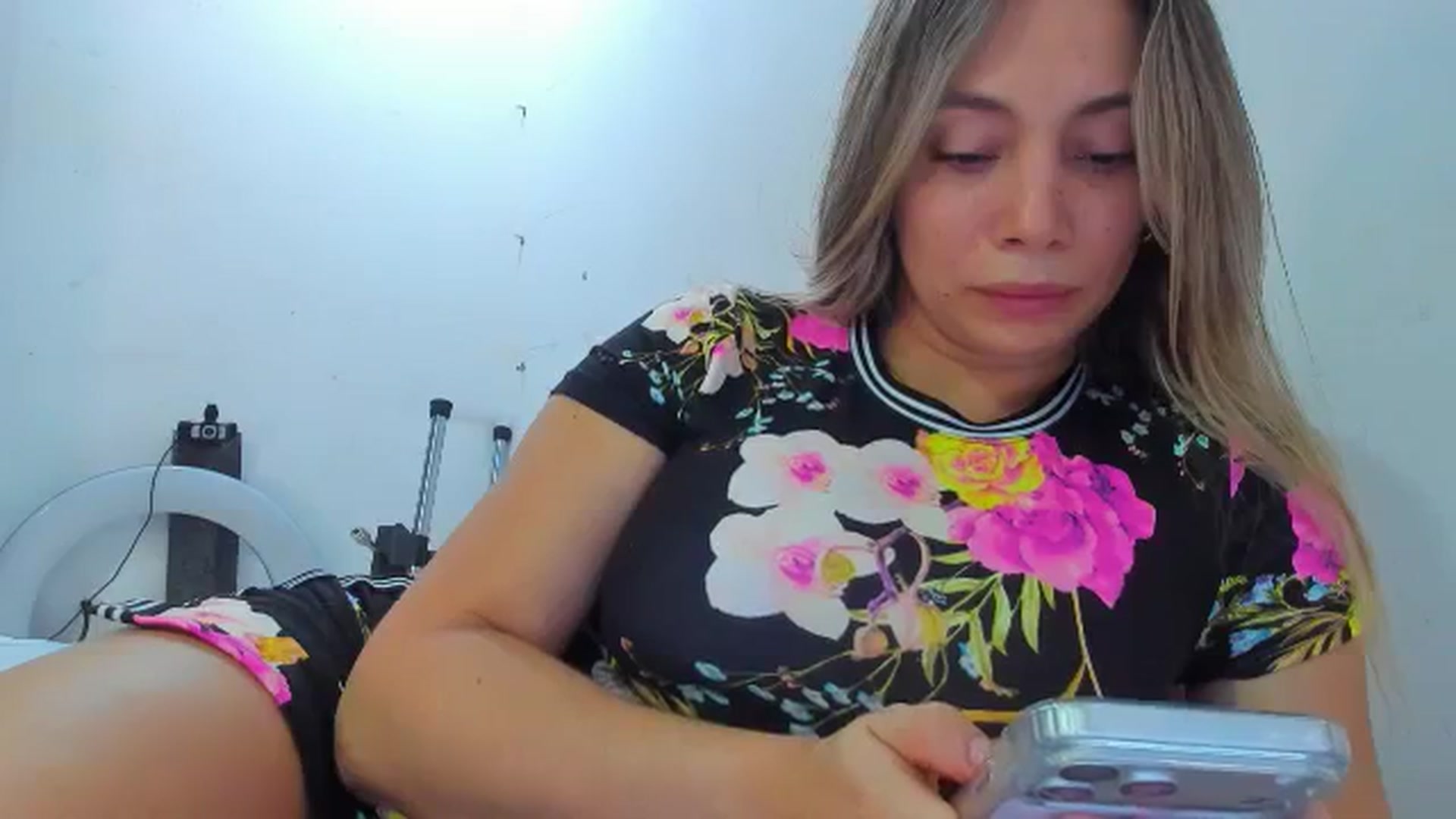 Gallery image thumbnail from SweetNinotCHk's myfreecams stream on, 01/11/2026, 17:06 image 2 of 20