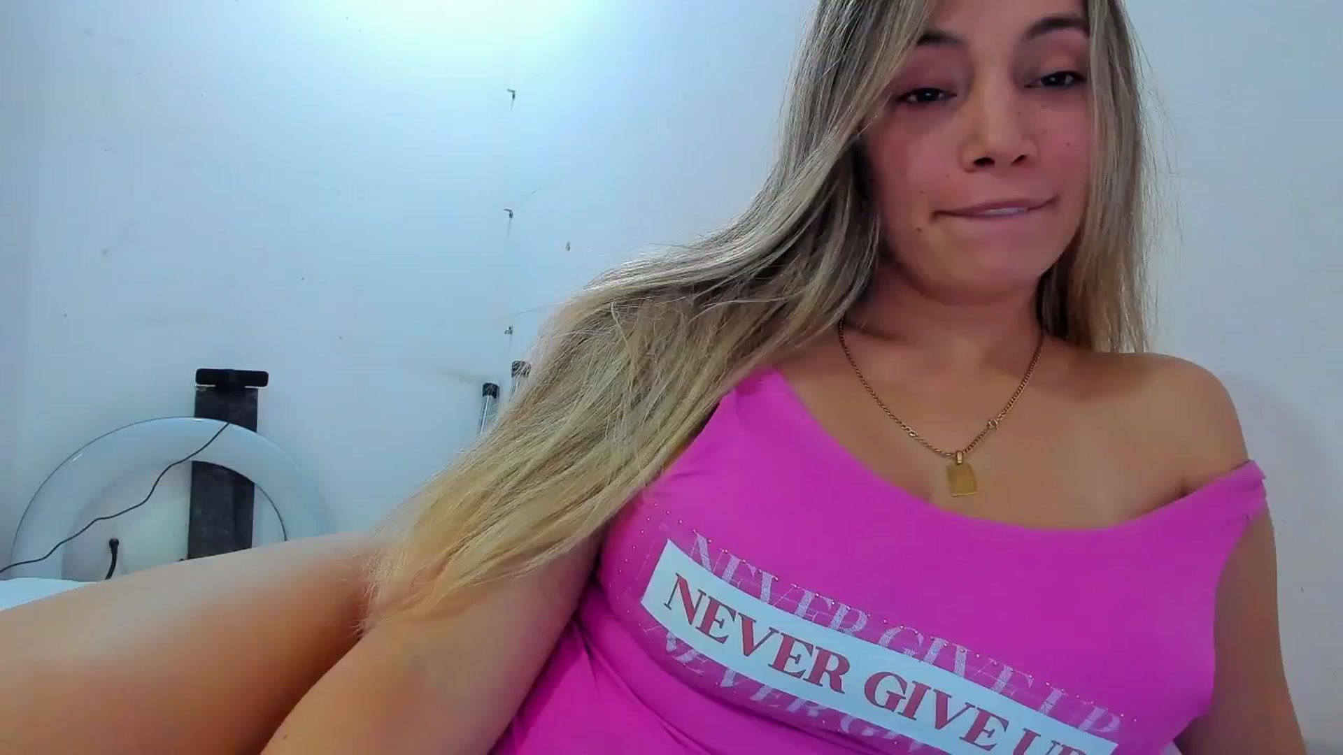Gallery image thumbnail from SweetNinotCHk's myfreecams stream on, 01/14/2026, 19:30 image 15 of 20