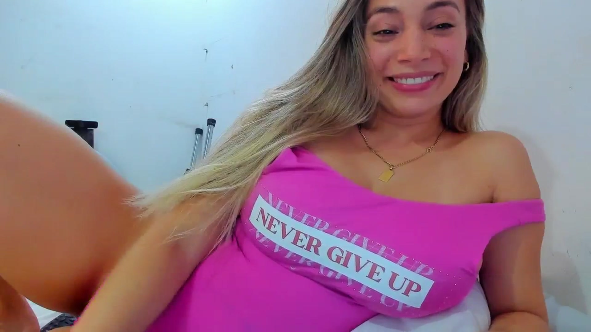 Gallery image thumbnail from SweetNinotCHk's myfreecams stream on, 01/14/2026, 21:18 image 4 of 20