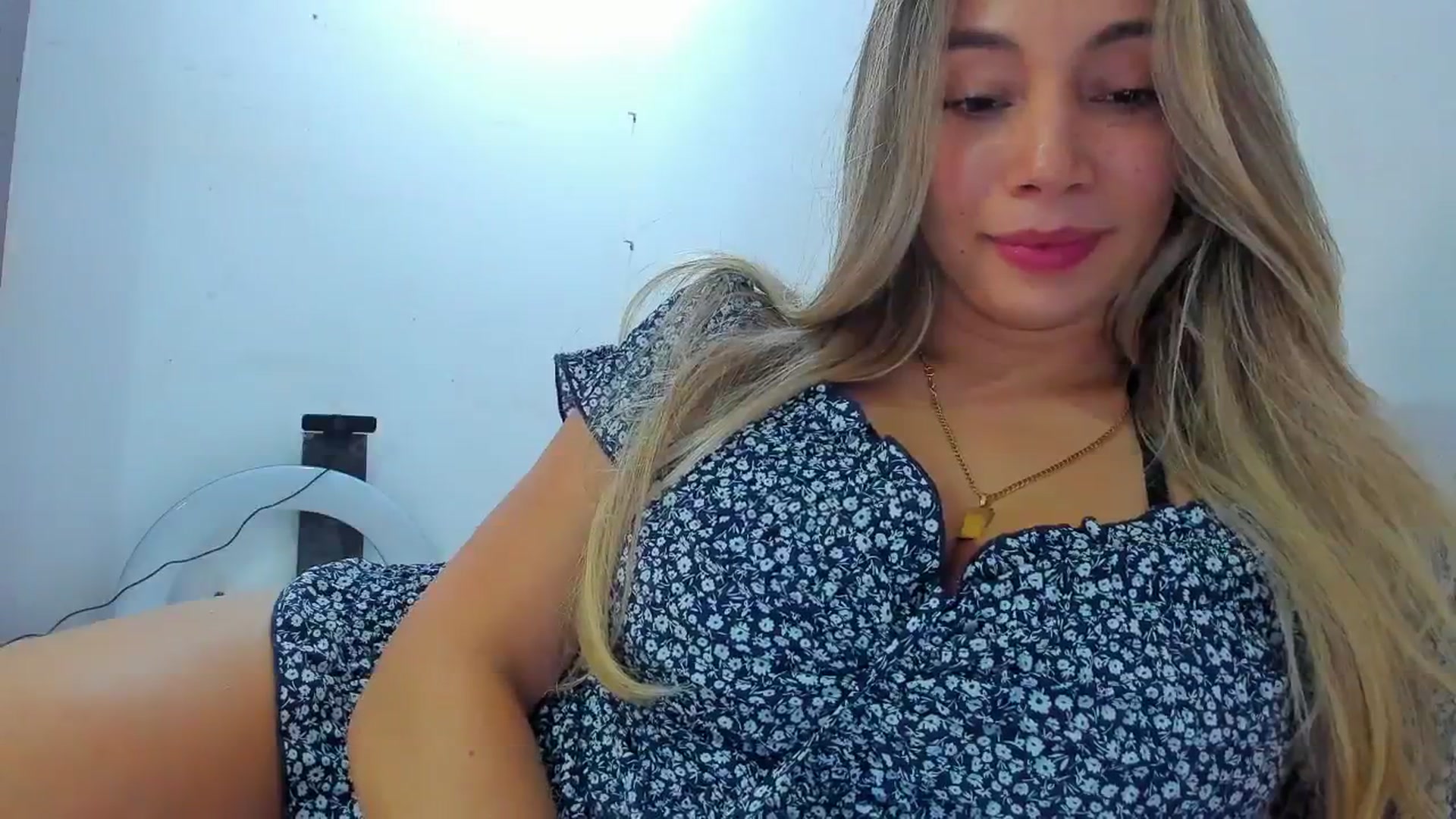 Gallery image thumbnail from SweetNinotCHk's myfreecams stream on, 01/15/2026, 21:56 image 9 of 20