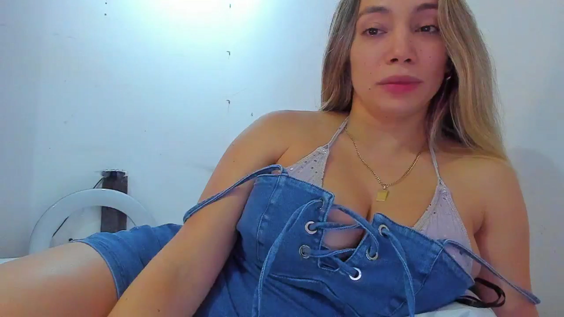 Gallery image thumbnail from SweetNinotCHk's myfreecams stream on, 01/25/2026, 13:40 image 20 of 20
