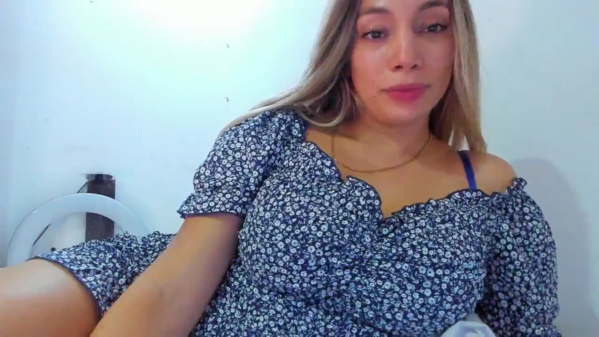 Gallery image thumbnail from SweetNinotCHk's myfreecams stream on, 01/26/2026, 23:19 image 3 of 20