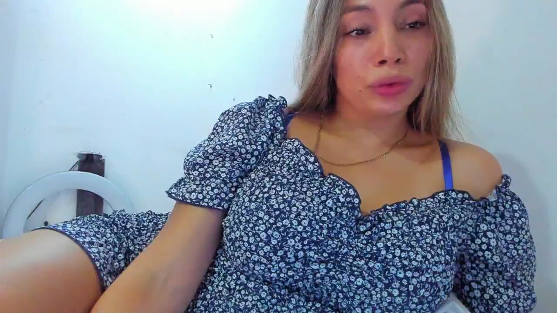 Gallery image thumbnail from SweetNinotCHk's myfreecams stream on, 01/26/2026, 23:19 image 5 of 20