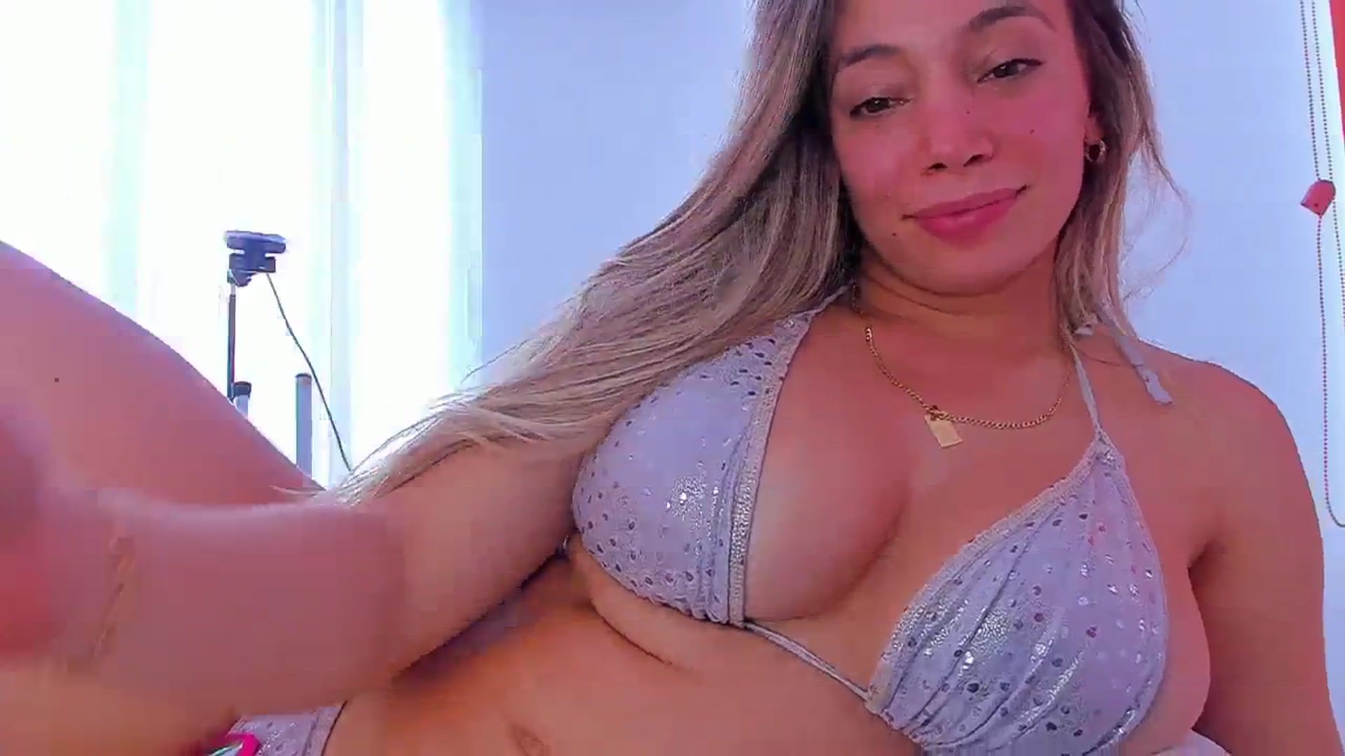 Gallery image thumbnail from SweetNinotCHk's myfreecams stream on, 02/23/2026, 19:25 image 13 of 20