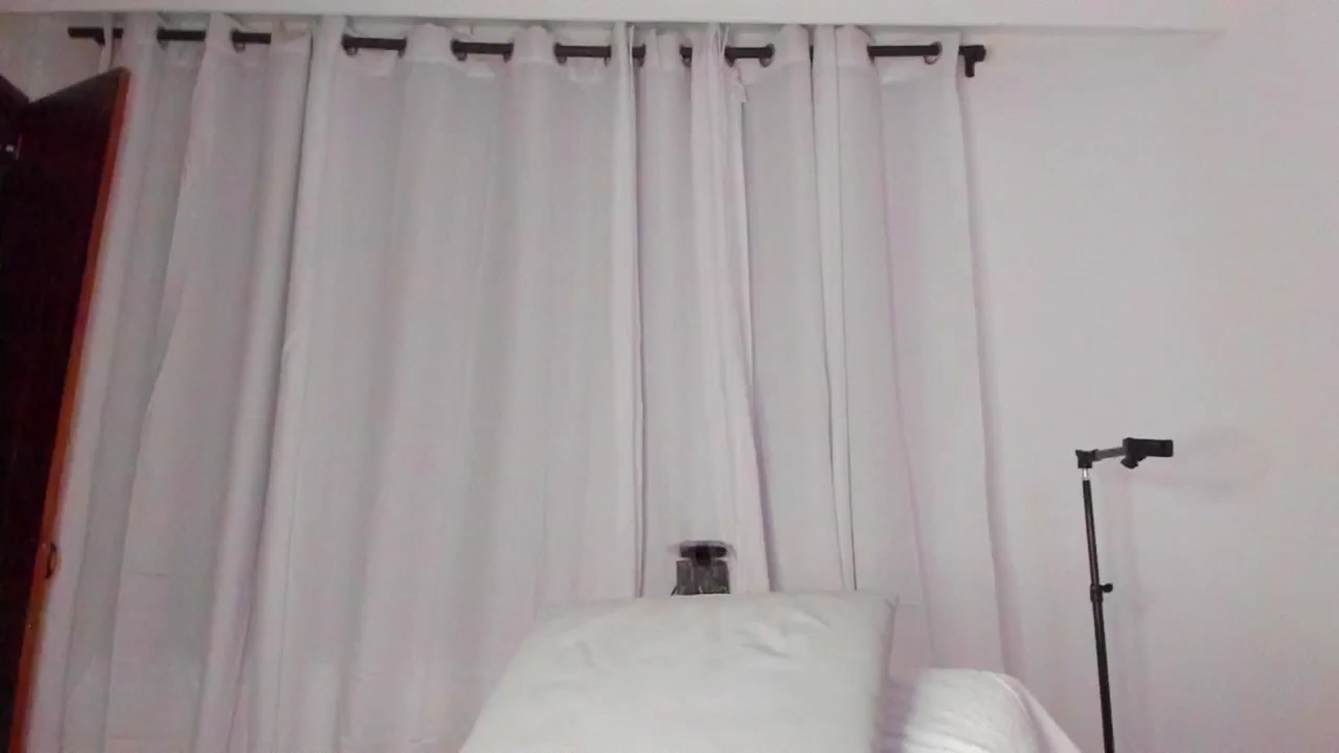 Gallery image thumbnail from SweetNinotCHk's myfreecams stream on, 03/17/2026, 02:33 image 13 of 20