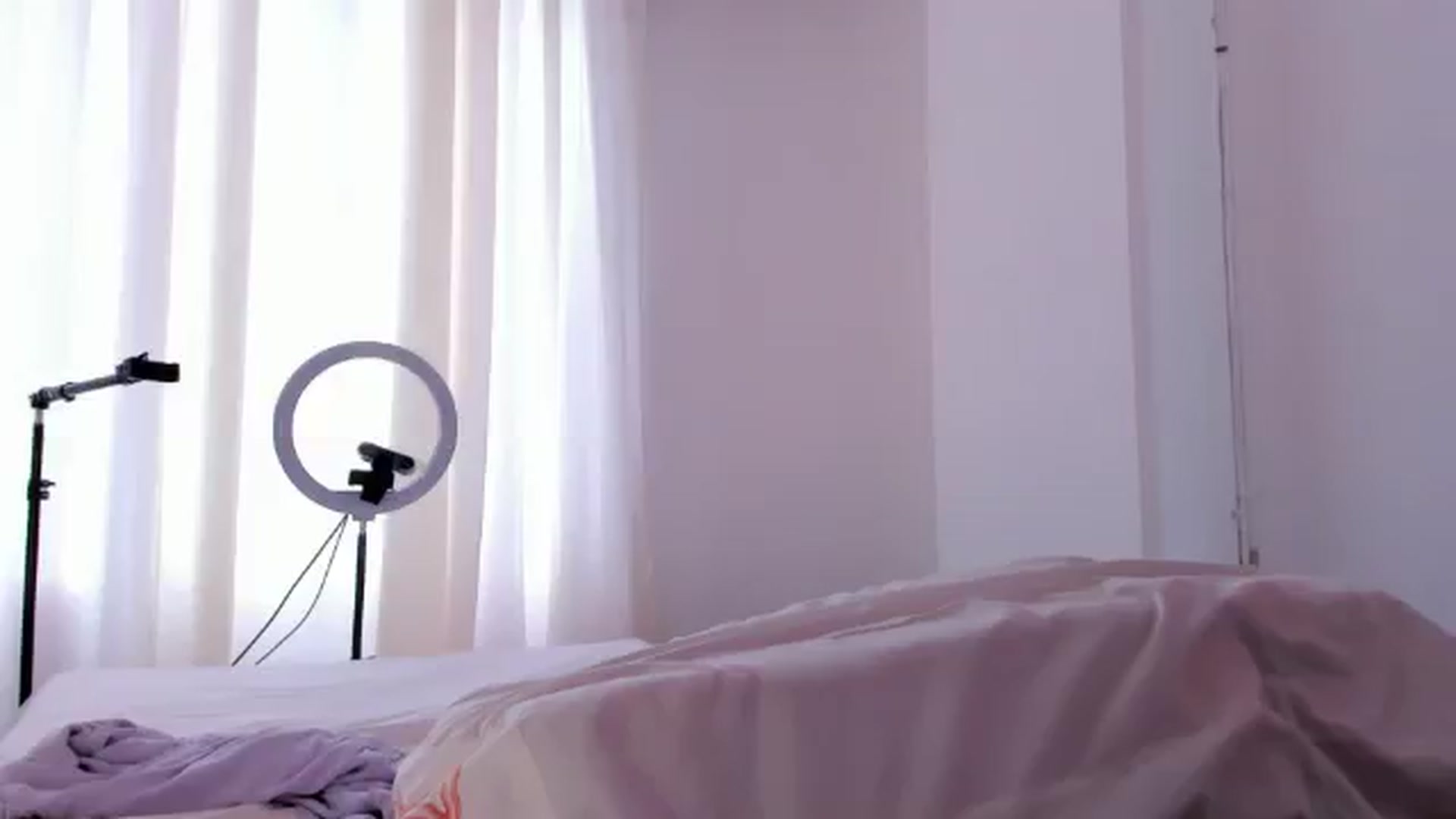 Gallery image thumbnail from SweetNinotCHk's myfreecams stream on, 04/06/2026, 19:01 image 12 of 20