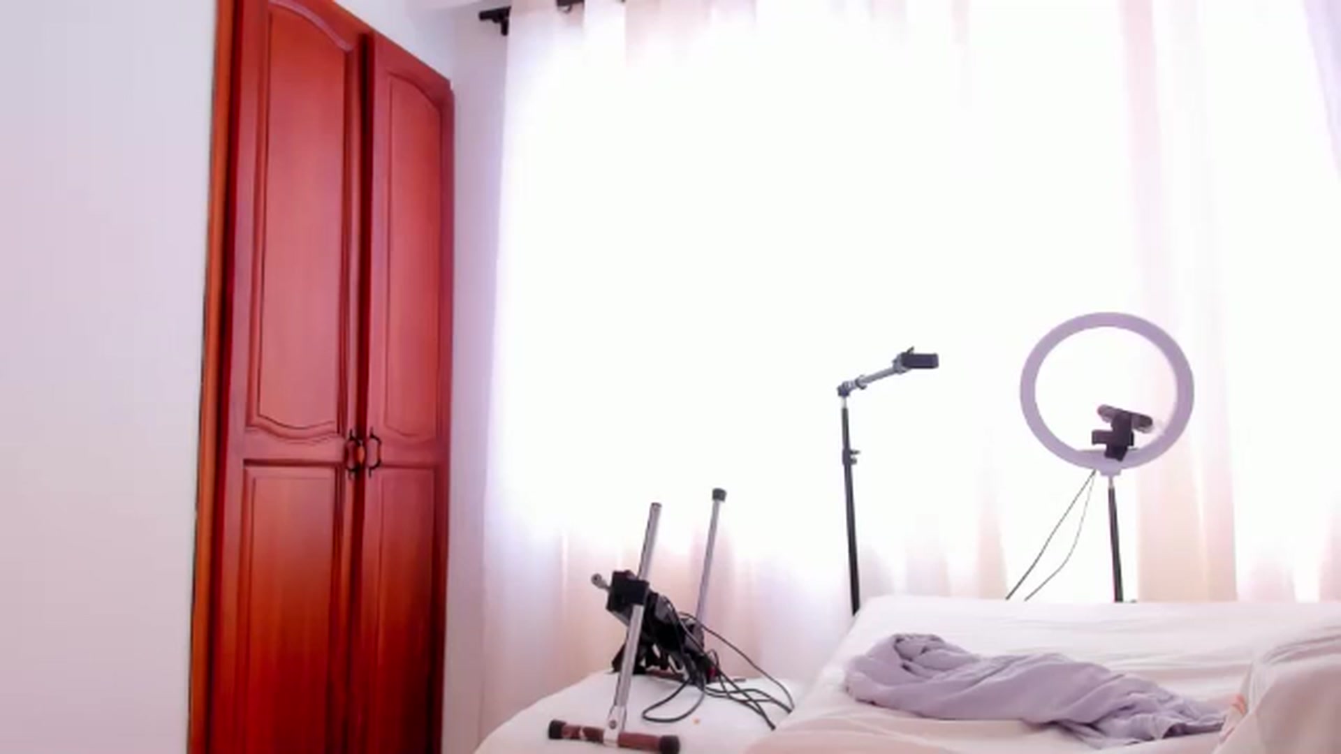 Gallery image thumbnail from SweetNinotCHk's myfreecams stream on, 04/06/2026, 19:52 image 11 of 20