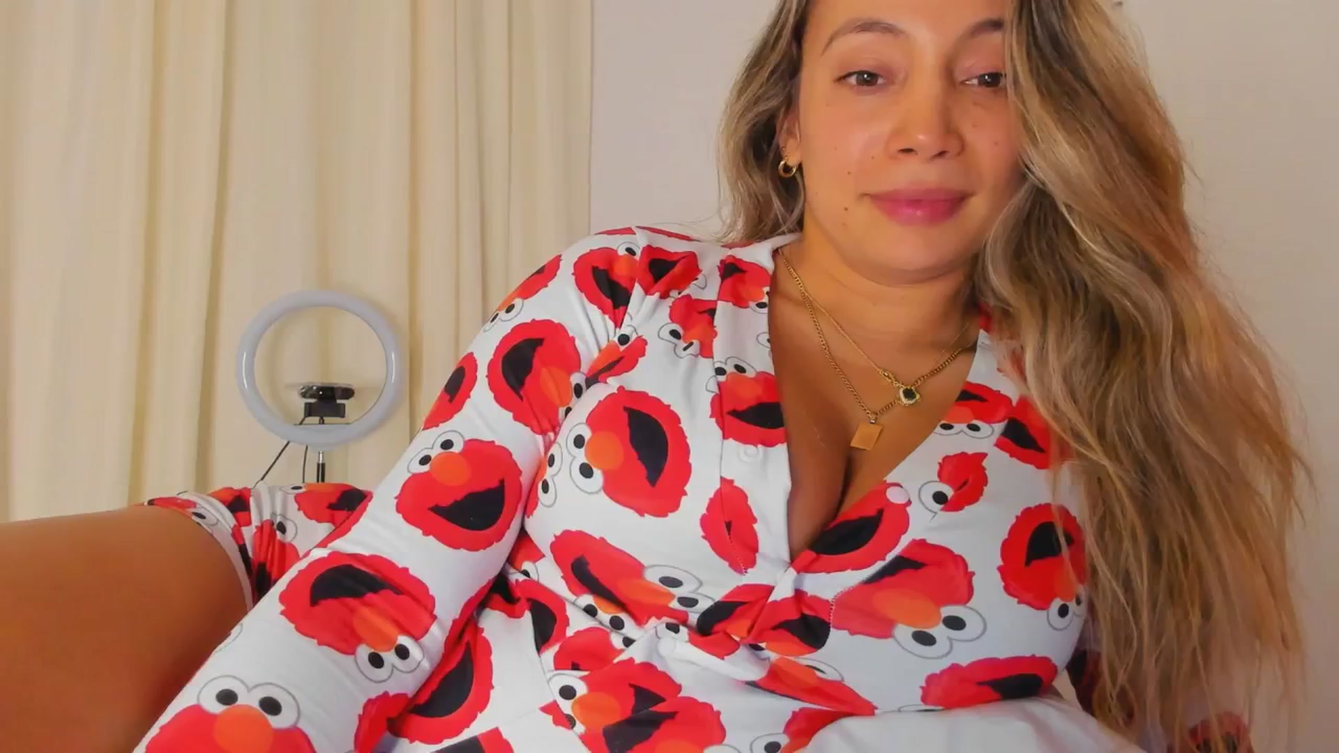 Gallery image thumbnail from SweetNinotCHk's myfreecams stream on, 04/14/2026, 03:10 image 1 of 20