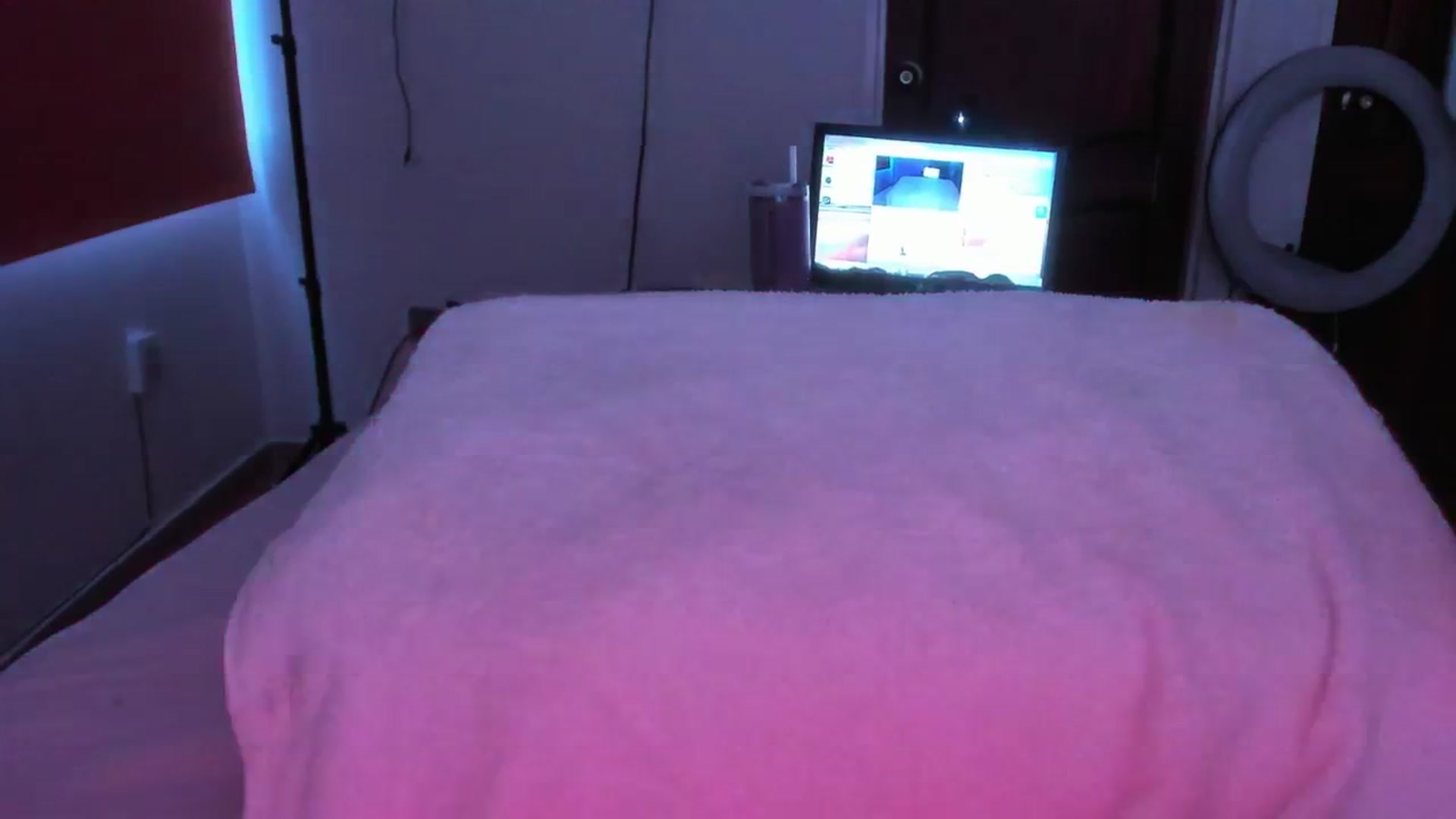 Gallery image thumbnail from SweetNinotCHk's myfreecams stream on, 04/23/2026, 23:15 image 4 of 20