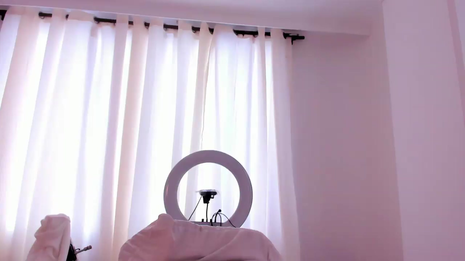 Gallery image thumbnail from SweetNinotCHk's myfreecams stream on, 05/25/2026, 17:31 image 19 of 20