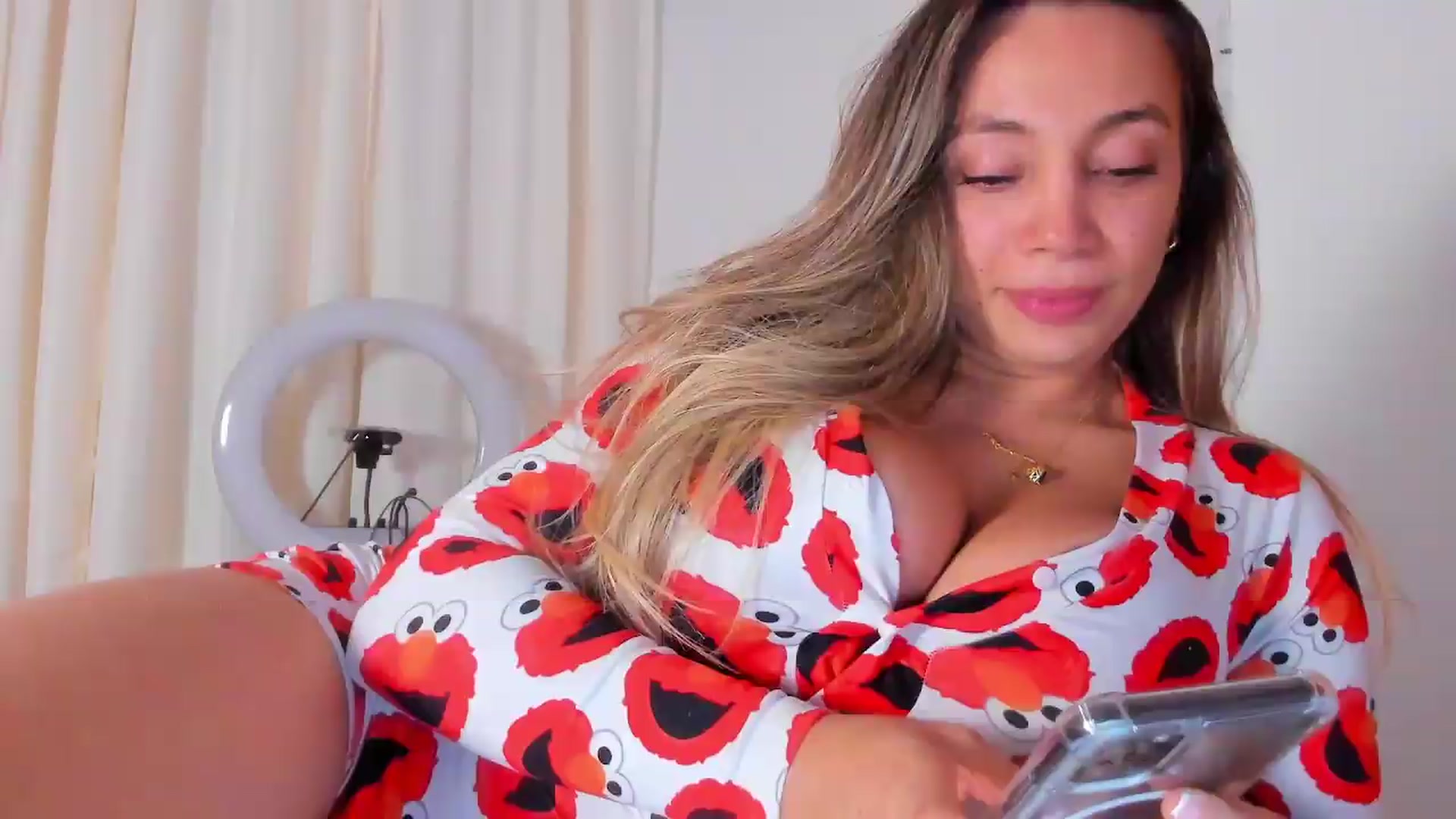 Gallery image thumbnail from SweetNinotCHk's myfreecams stream on, 06/02/2026, 04:32 image 2 of 20