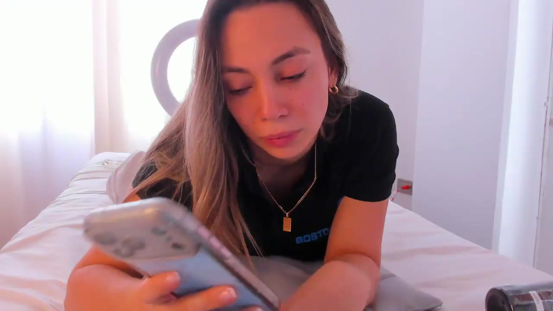 Gallery image thumbnail from SweetNinotCHk's myfreecams stream on, 06/20/2026, 14:53 image 11 of 20