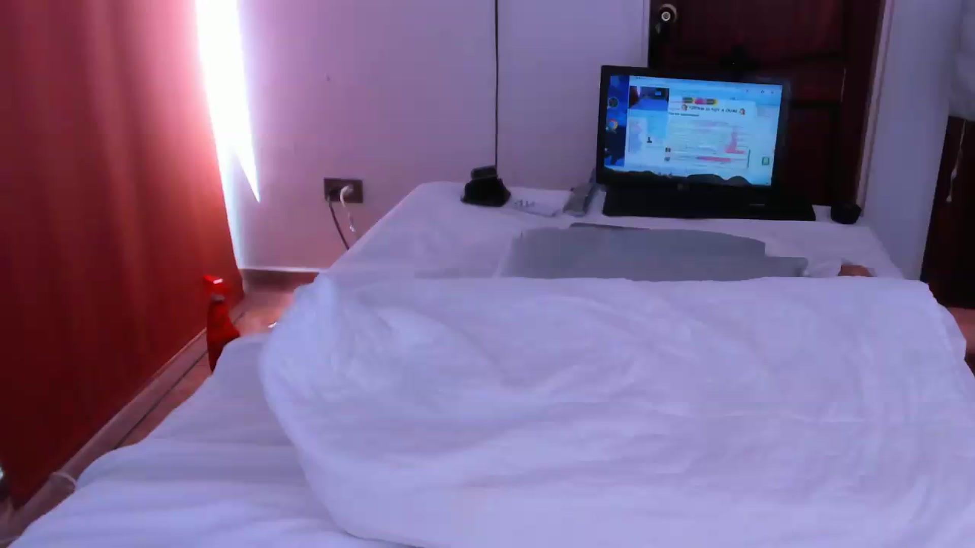 Gallery image thumbnail from SweetNinotCHk's myfreecams stream on, 07/07/2026, 16:55 image 19 of 20