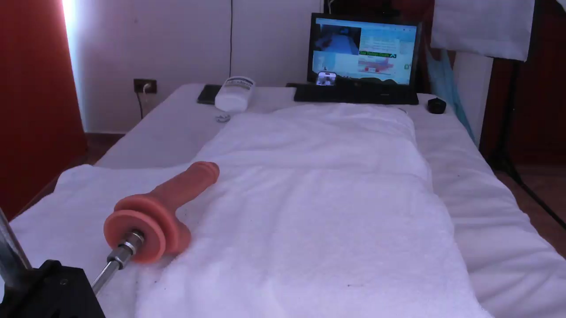 Gallery image thumbnail from SweetNinotCHk's myfreecams stream on, 07/14/2026, 17:39 image 13 of 20