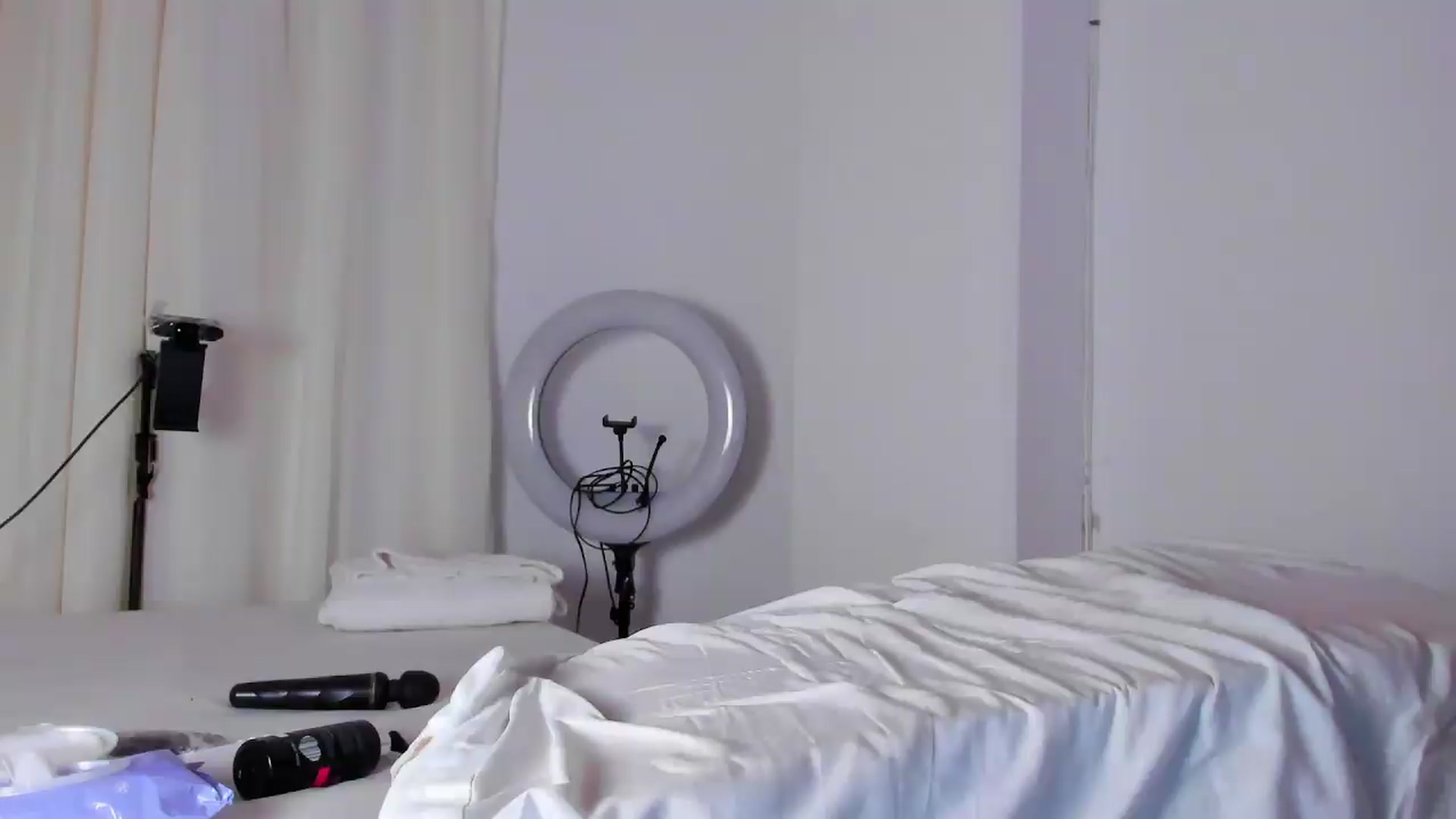 Gallery image thumbnail from SweetNinotCHk's myfreecams stream on, 07/29/2026, 02:34 image 19 of 20