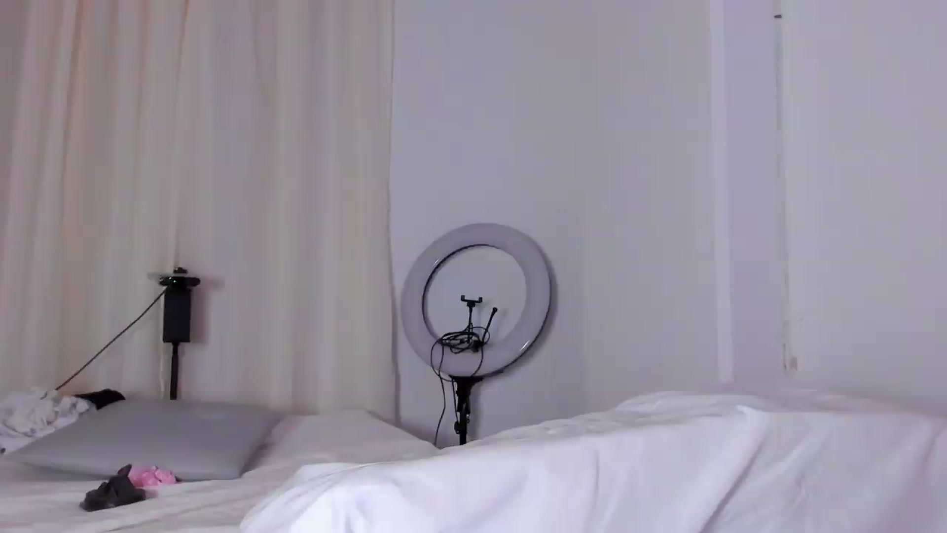 Gallery image thumbnail from SweetNinotCHk's myfreecams stream on, 08/04/2026, 03:44 image 20 of 20