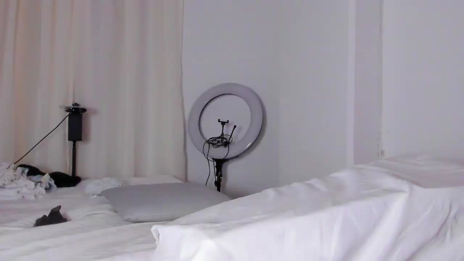 Gallery image thumbnail from SweetNinotCHk's myfreecams stream on, 08/04/2026, 03:44 image 11 of 20