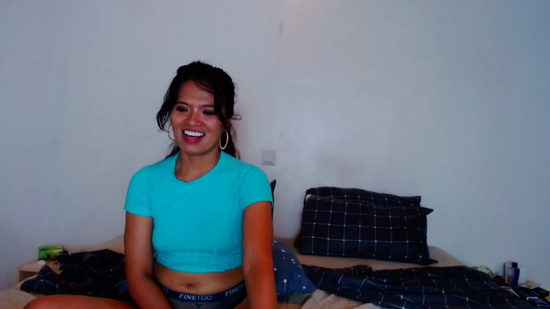 Gallery image thumbnail from SweetOne_4u's myfreecams stream on, 08/31/2023, 22:34 image 18 of 20