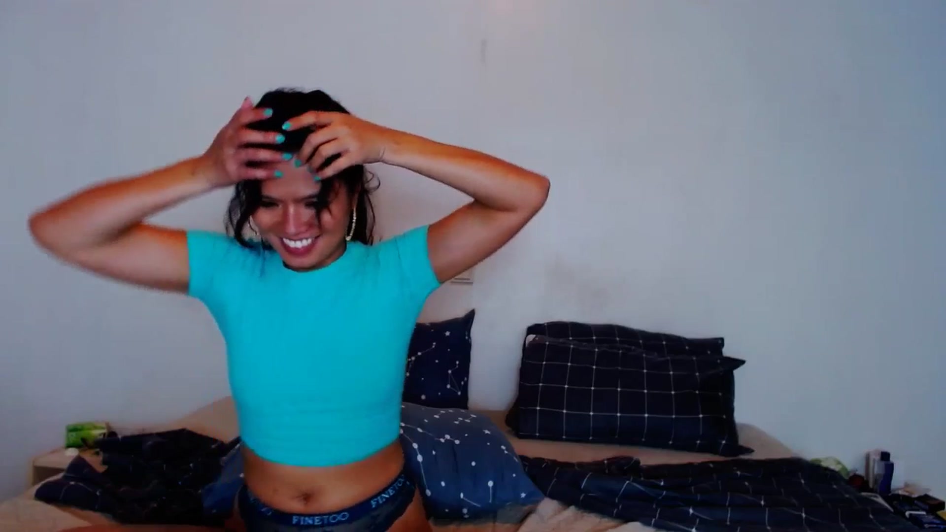 Gallery image thumbnail from SweetOne_4u's myfreecams stream on, 08/31/2023, 22:34 image 16 of 20