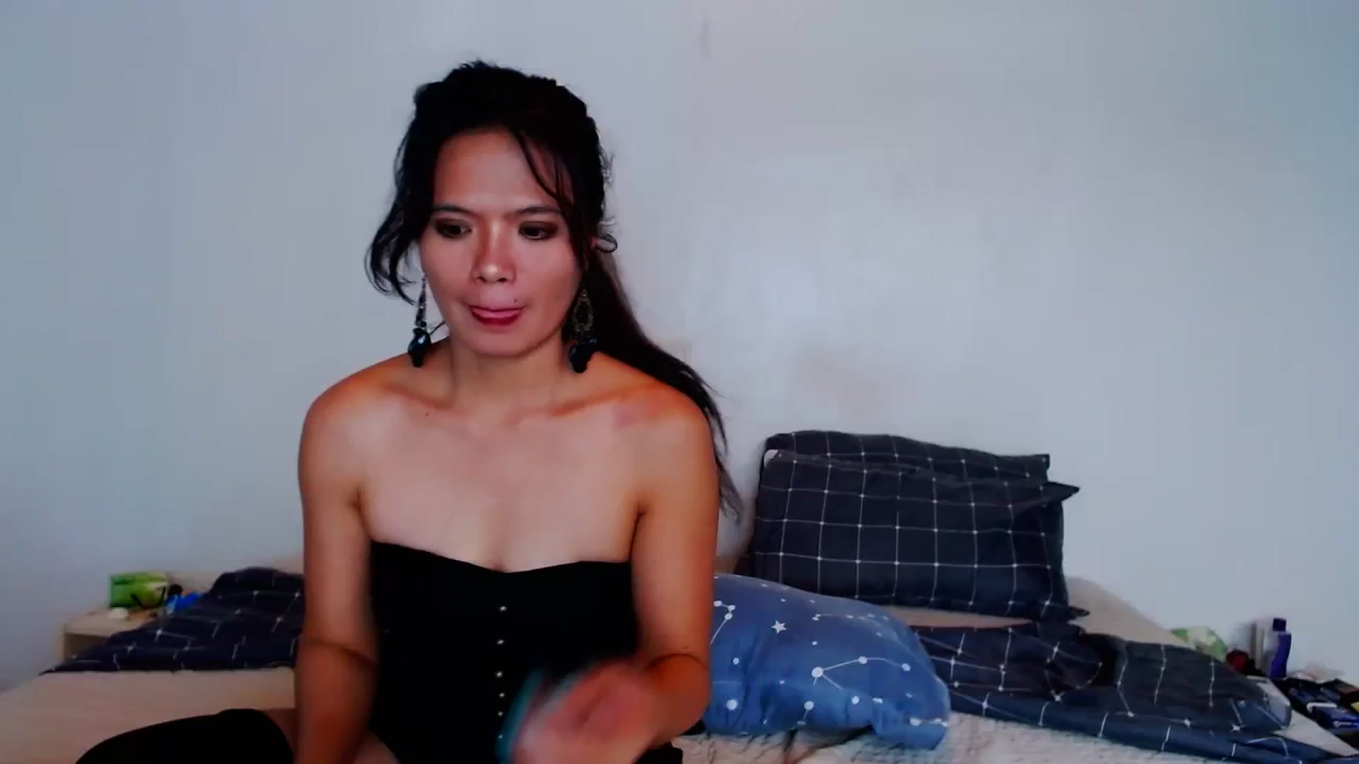 Gallery image thumbnail from SweetOne_4u's myfreecams stream on, 09/01/2023, 24:00 image 20 of 20