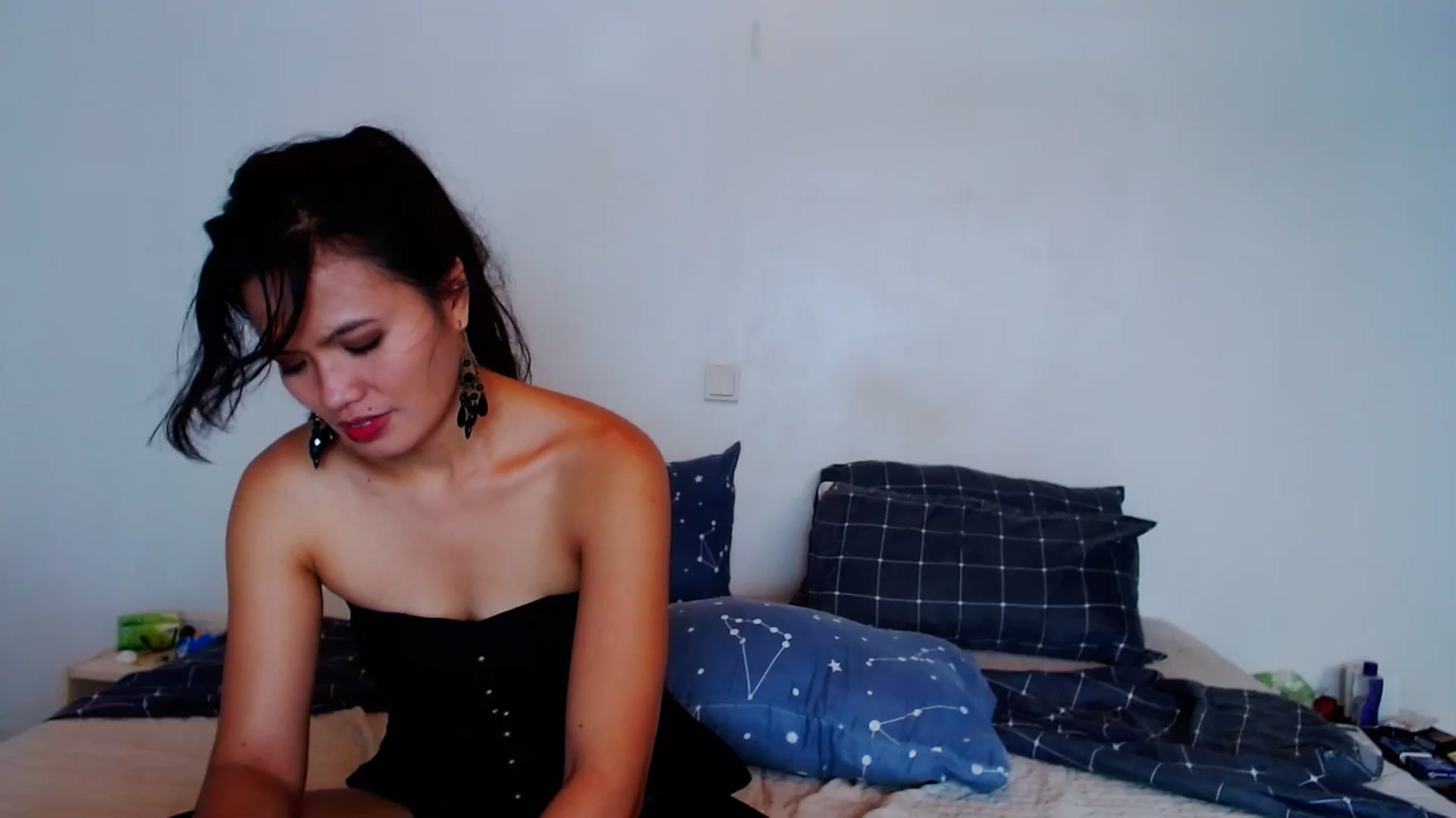 Gallery image thumbnail from SweetOne_4u's myfreecams stream on, 09/01/2023, 01:18 image 3 of 20
