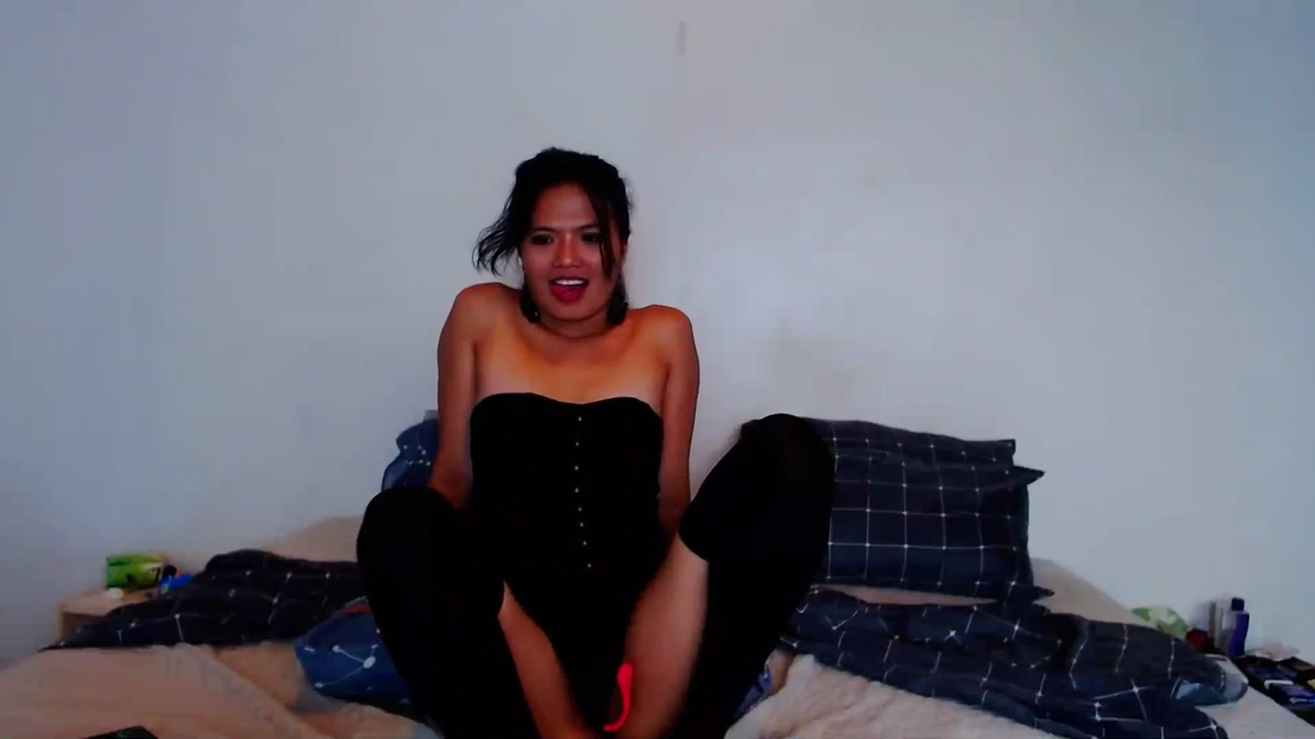 Gallery image thumbnail from SweetOne_4u's myfreecams stream on, 09/01/2023, 01:18 image 13 of 20