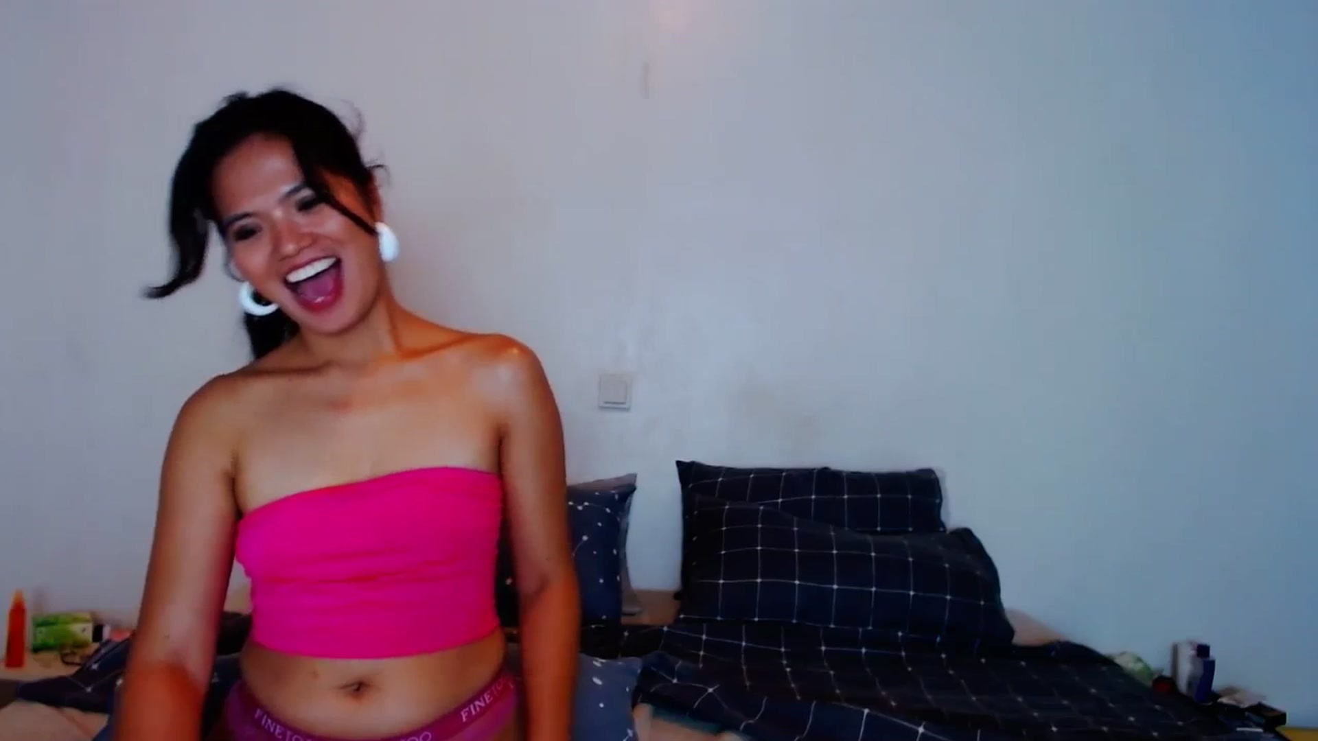 Gallery image thumbnail from SweetOne_4u's myfreecams stream on, 09/01/2023, 22:23 image 7 of 20