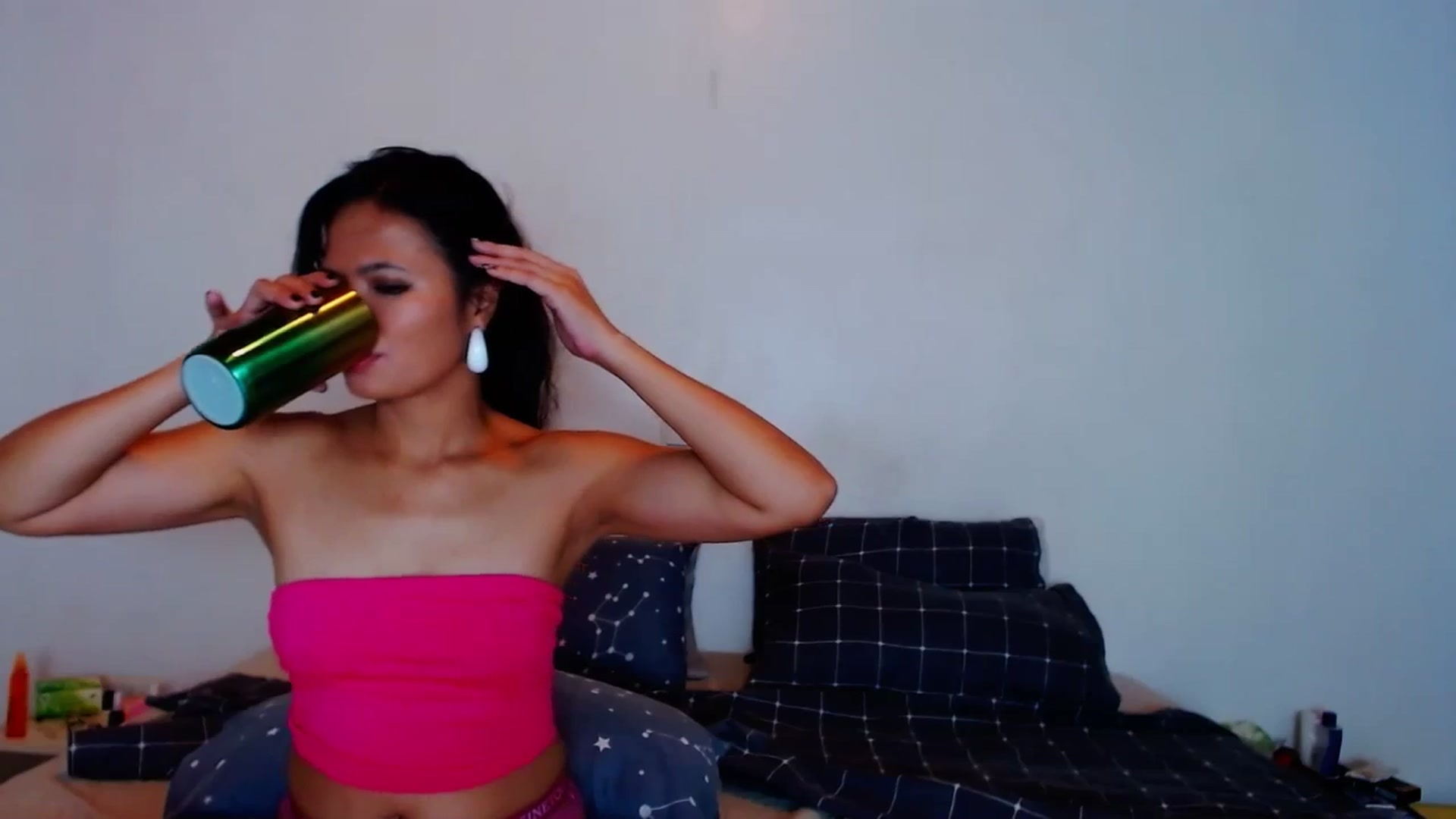Gallery image thumbnail from SweetOne_4u's myfreecams stream on, 09/01/2023, 22:23 image 17 of 20