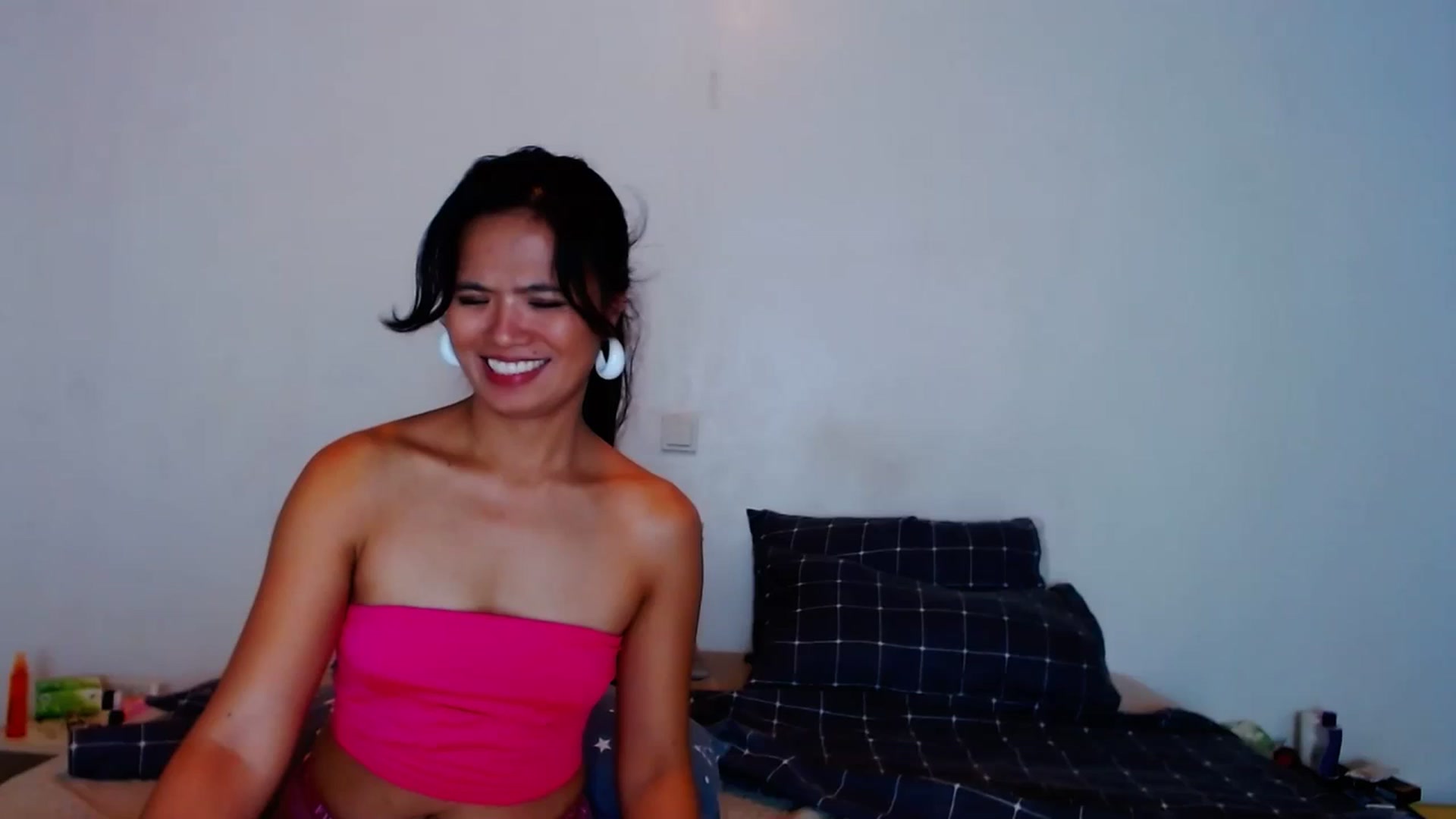 Gallery image thumbnail from SweetOne_4u's myfreecams stream on, 09/01/2023, 22:23 image 15 of 20