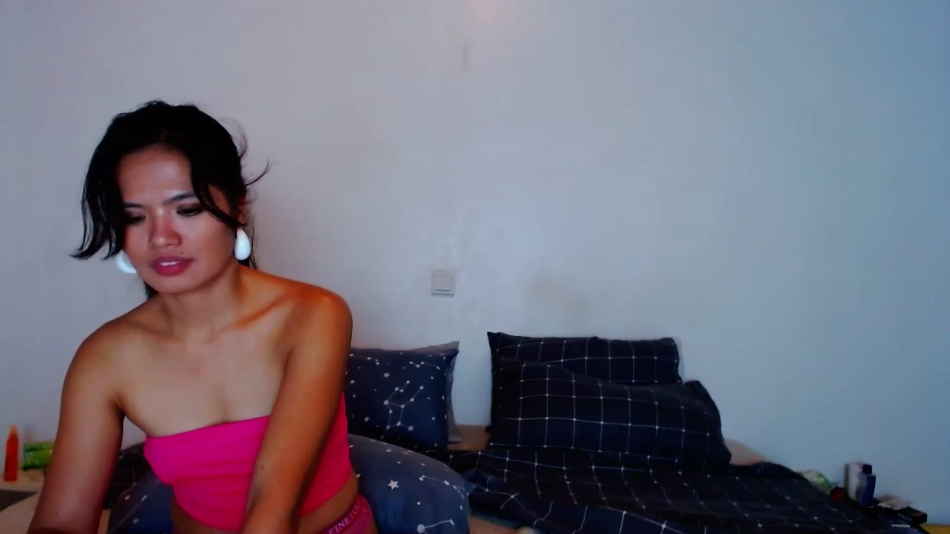 Gallery image thumbnail from SweetOne_4u's myfreecams stream on, 09/01/2023, 22:23 image 18 of 20