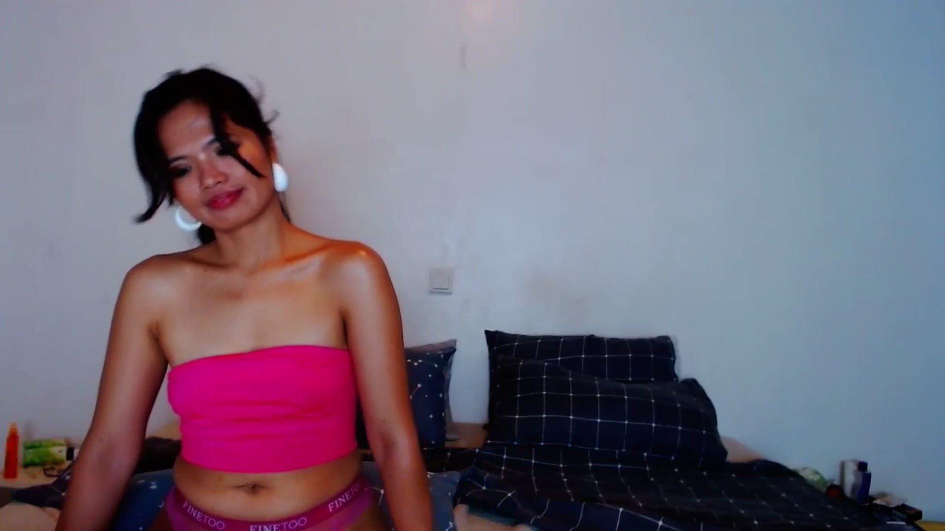 Gallery image thumbnail from SweetOne_4u's myfreecams stream on, 09/01/2023, 22:23 image 8 of 20