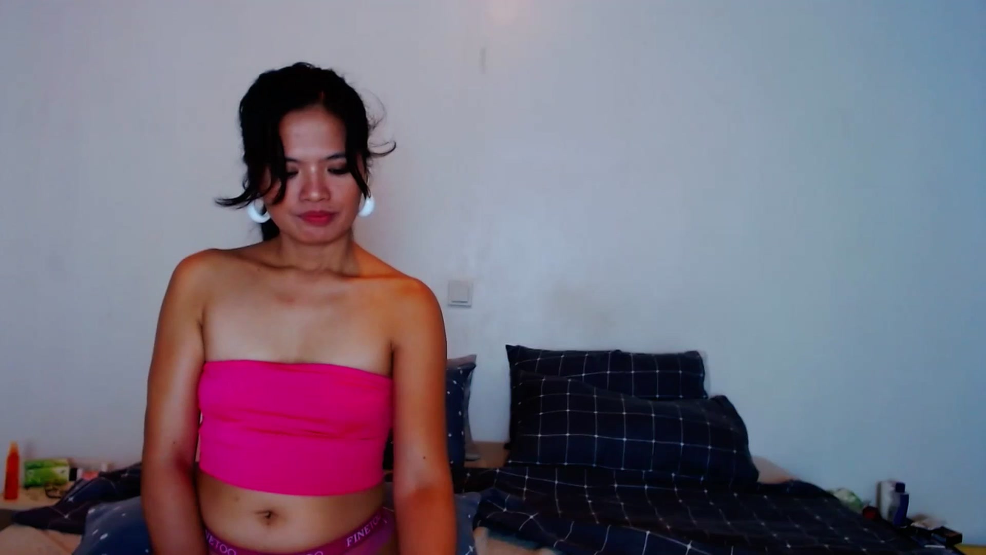 Gallery image thumbnail from SweetOne_4u's myfreecams stream on, 09/01/2023, 22:23 image 9 of 20