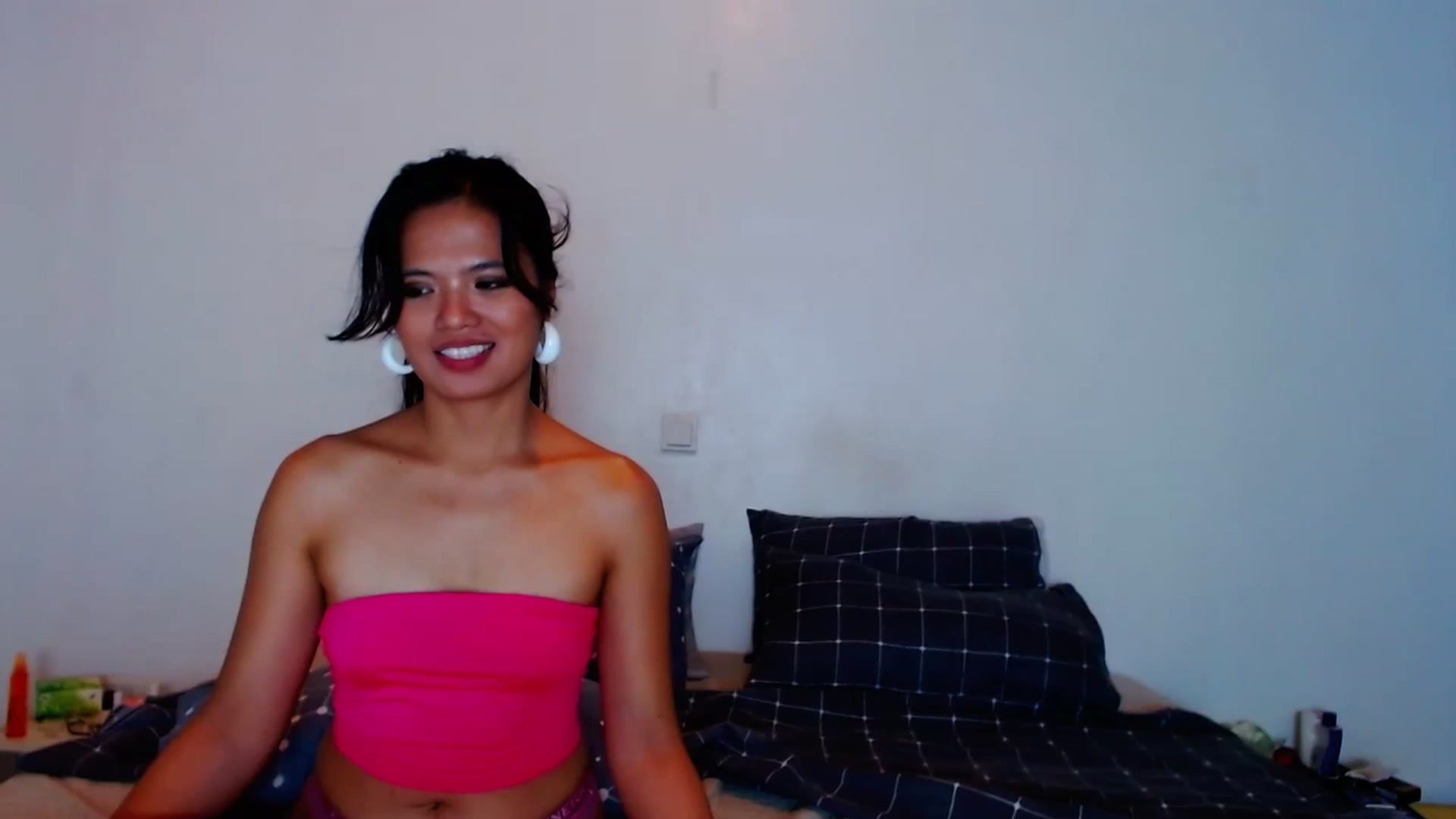 Gallery image thumbnail from SweetOne_4u's myfreecams stream on, 09/01/2023, 22:23 image 1 of 20