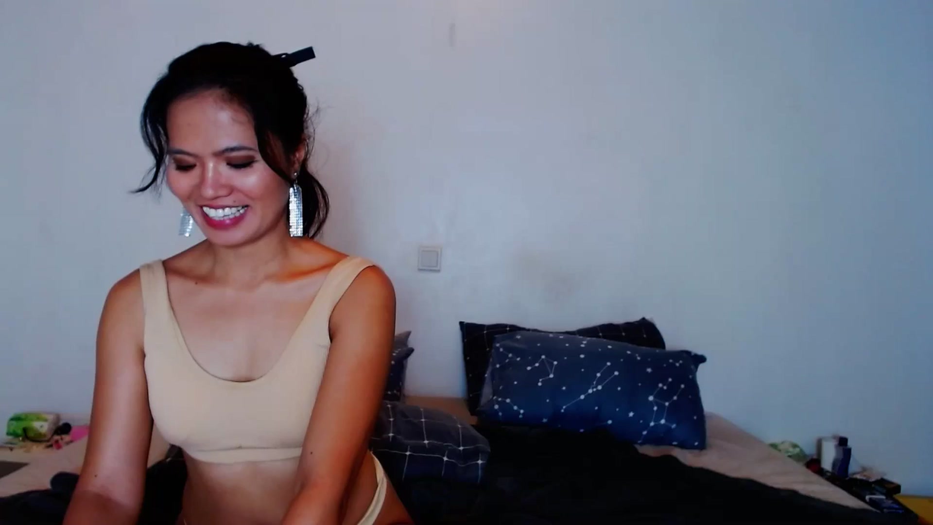 Gallery image thumbnail from SweetOne_4u's myfreecams stream on, 09/02/2023, 22:49 image 7 of 20
