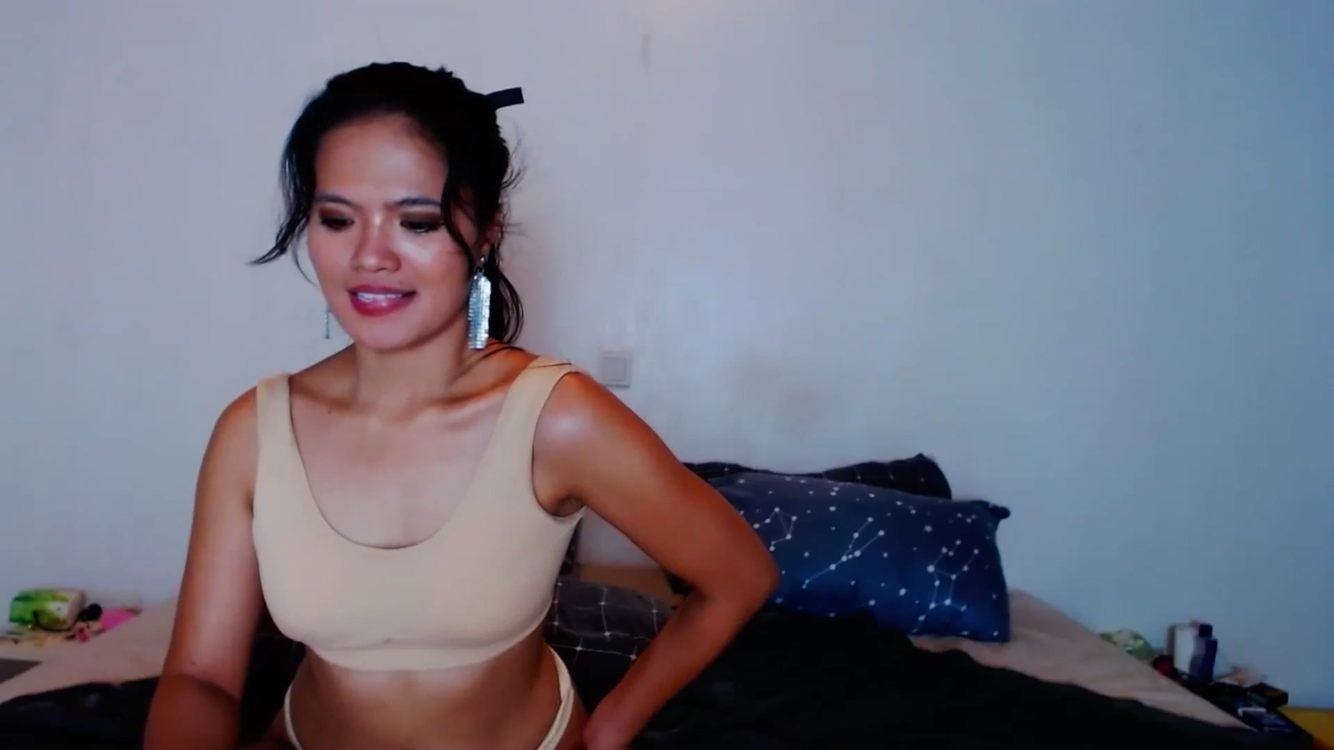 Gallery image thumbnail from SweetOne_4u's myfreecams stream on, 09/02/2023, 22:49 image 3 of 20