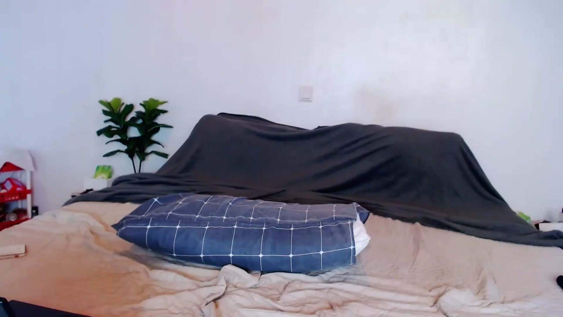 Gallery image thumbnail from SweetOne_4u's myfreecams stream on, 09/06/2023, 23:34 image 20 of 20