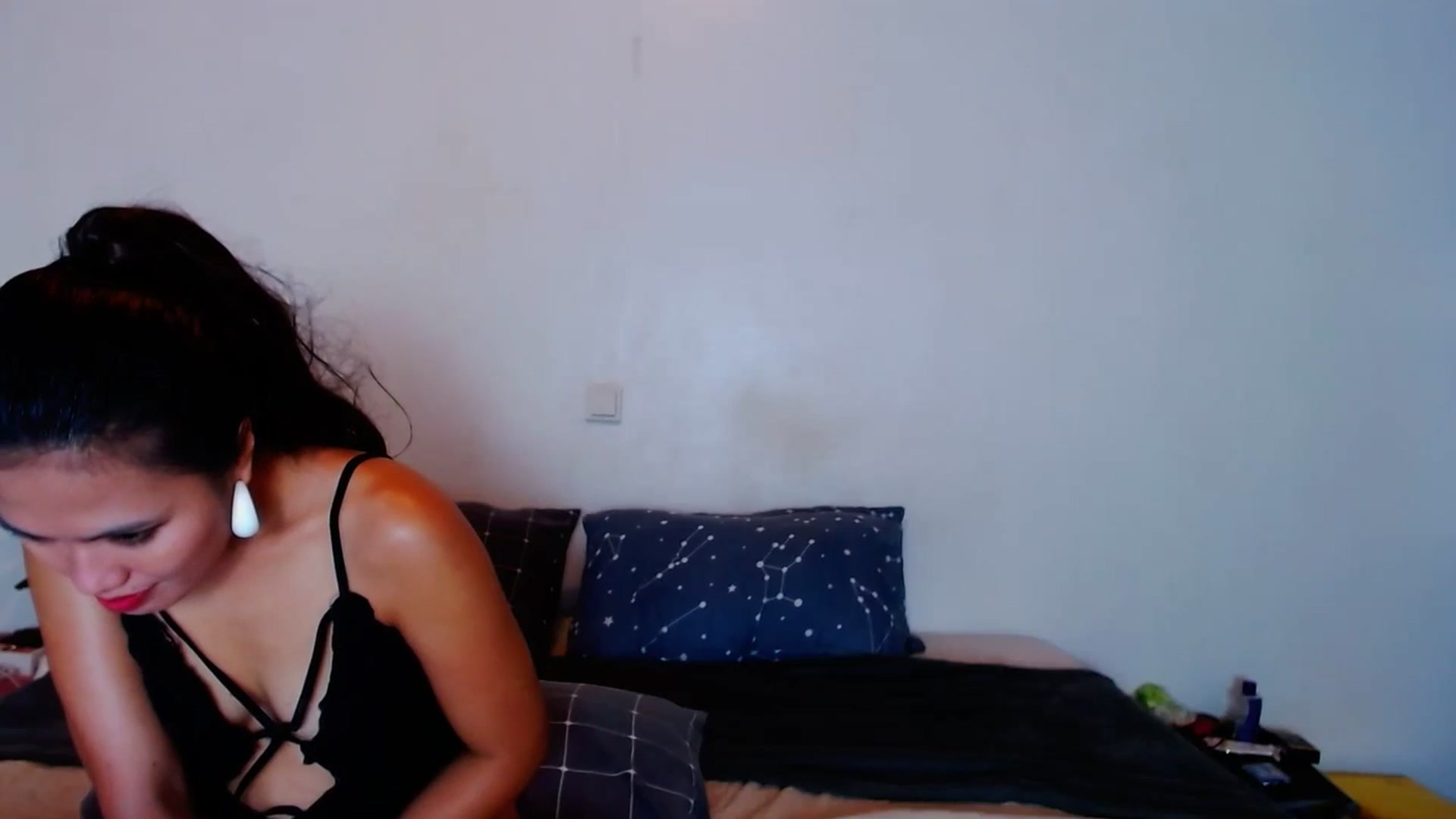 Gallery image thumbnail from SweetOne_4u's myfreecams stream on, 09/09/2023, 22:31 image 2 of 20
