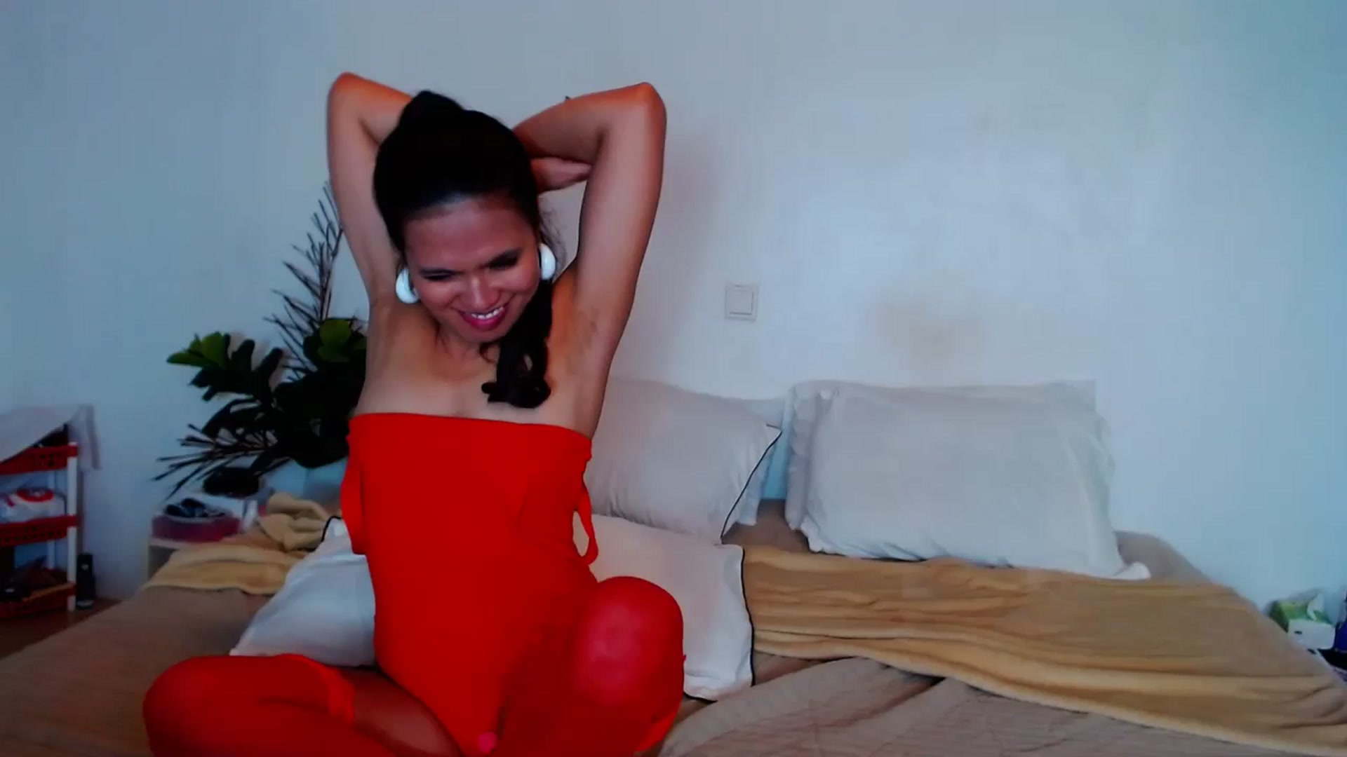 Gallery image thumbnail from SweetOne_4u's myfreecams stream on, 09/18/2023, 24:28 image 20 of 20