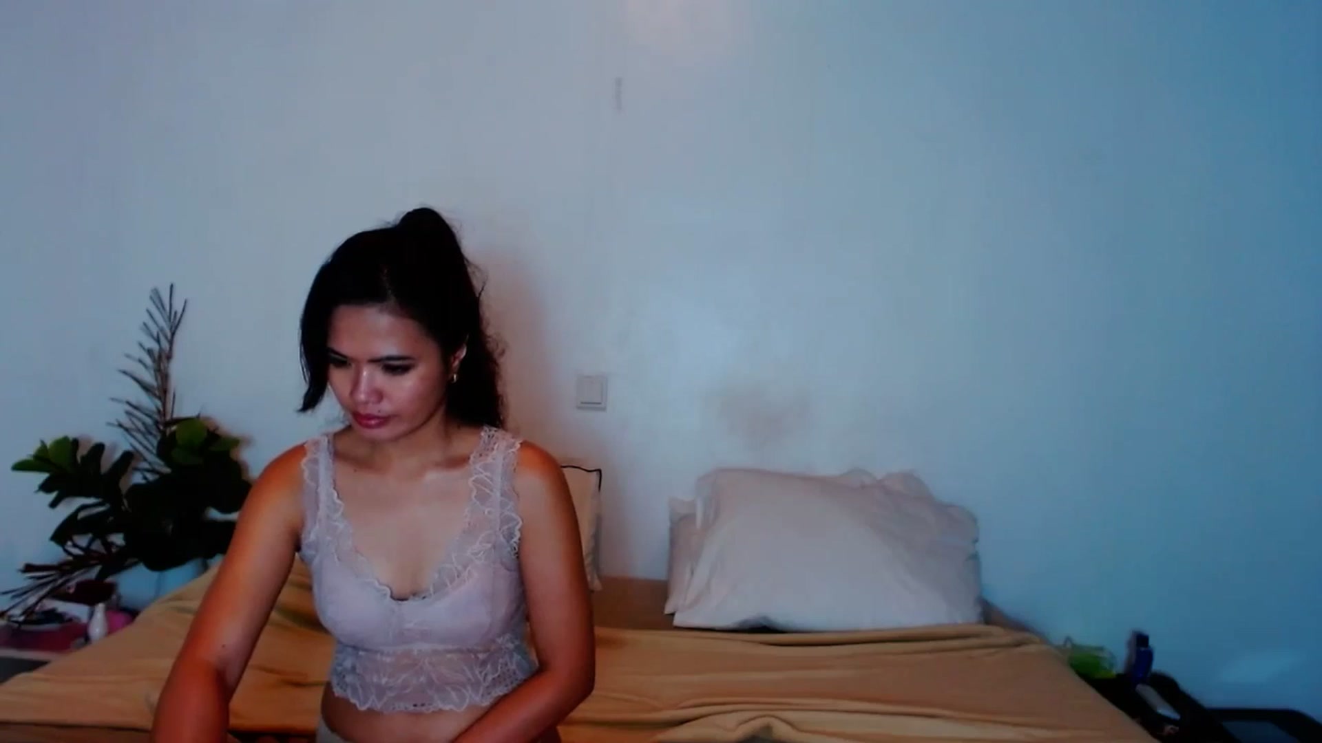 Gallery image thumbnail from SweetOne_4u's myfreecams stream on, 09/22/2023, 21:34 image 19 of 20