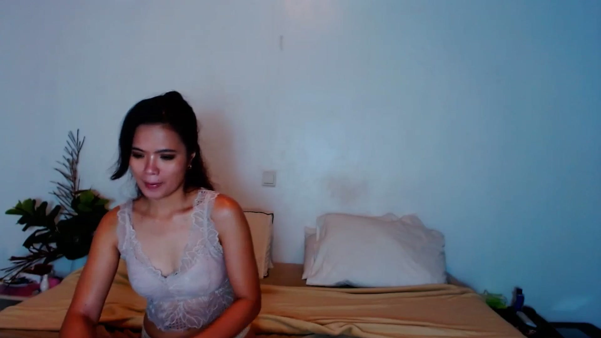 Gallery image thumbnail from SweetOne_4u's myfreecams stream on, 09/22/2023, 21:34 image 15 of 20