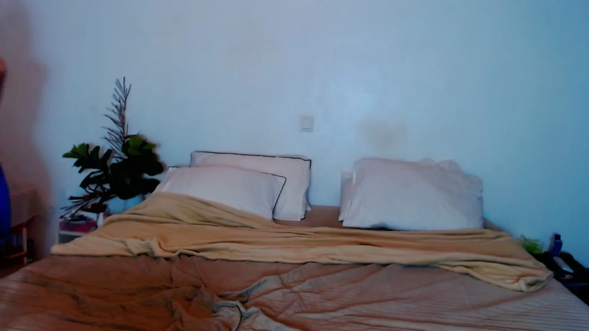 Gallery image thumbnail from SweetOne_4u's myfreecams stream on, 09/22/2023, 23:54 image 9 of 20
